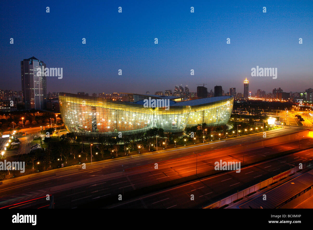Pudong shanghai street hi-res stock photography and images - Alamy