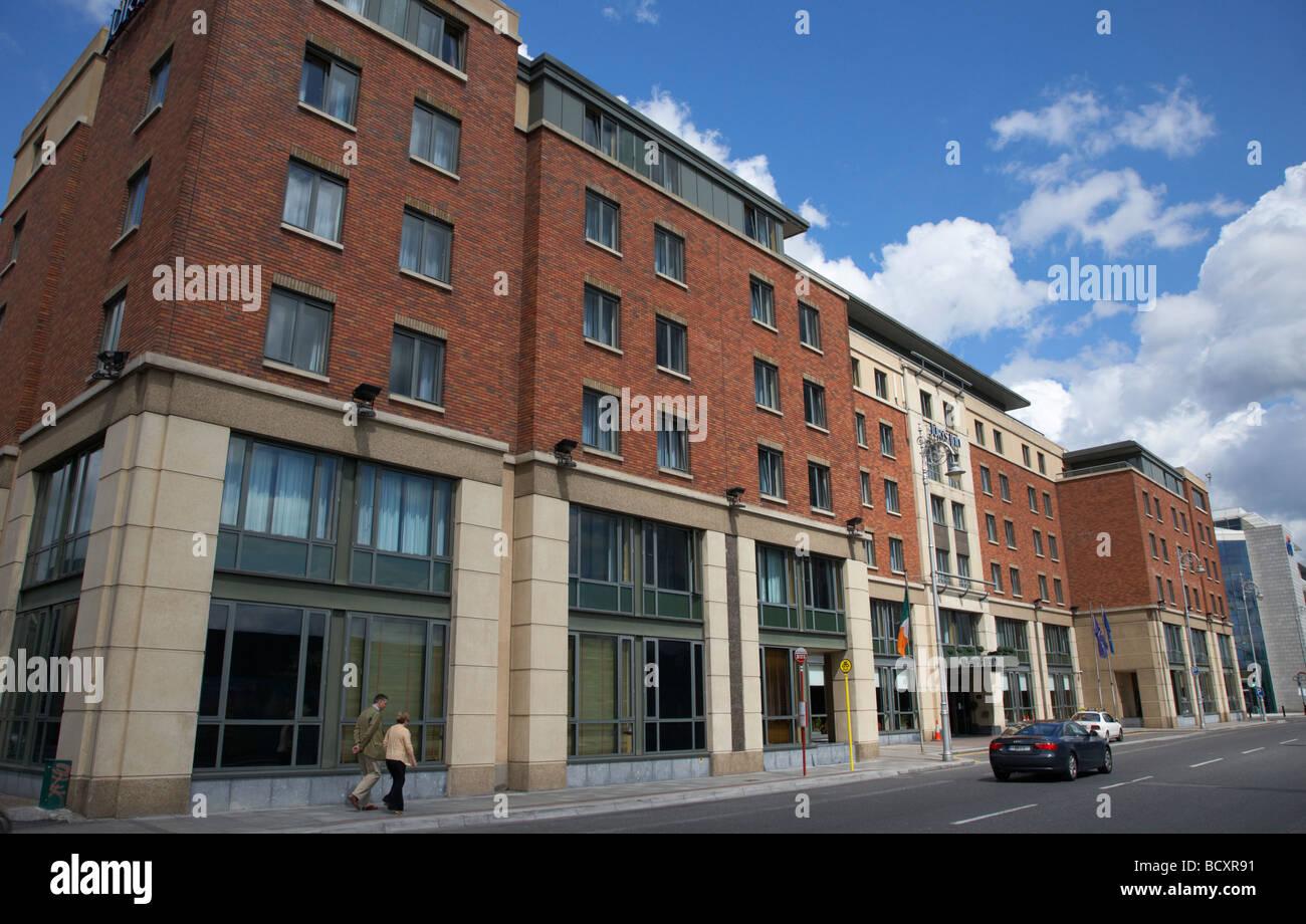 jurys inn hotel custom house quay on the north wall of dublins new docklands development area republic of ireland Stock Photo