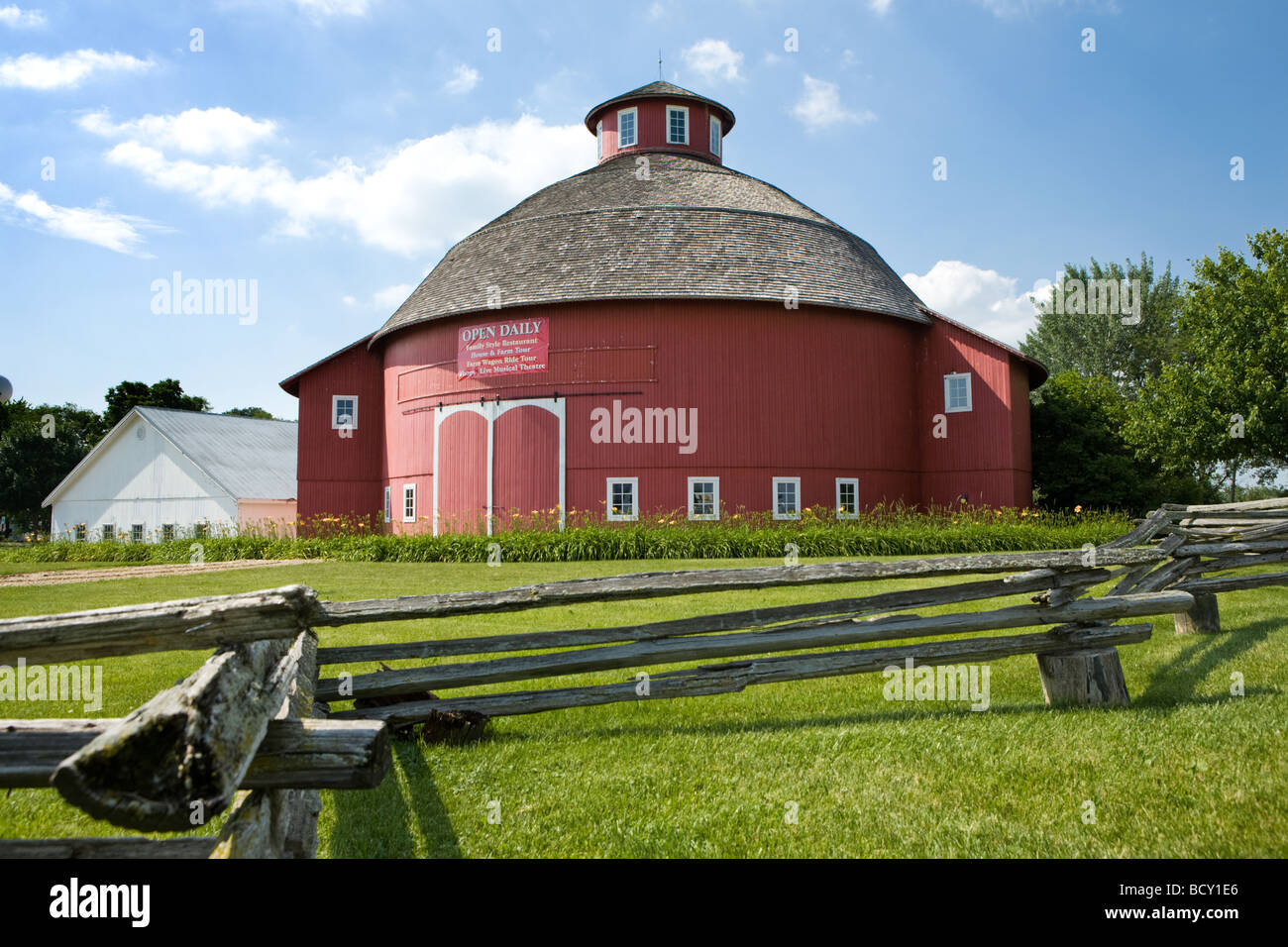 Round Barn Stock Photos Round Barn Stock Images Alamy