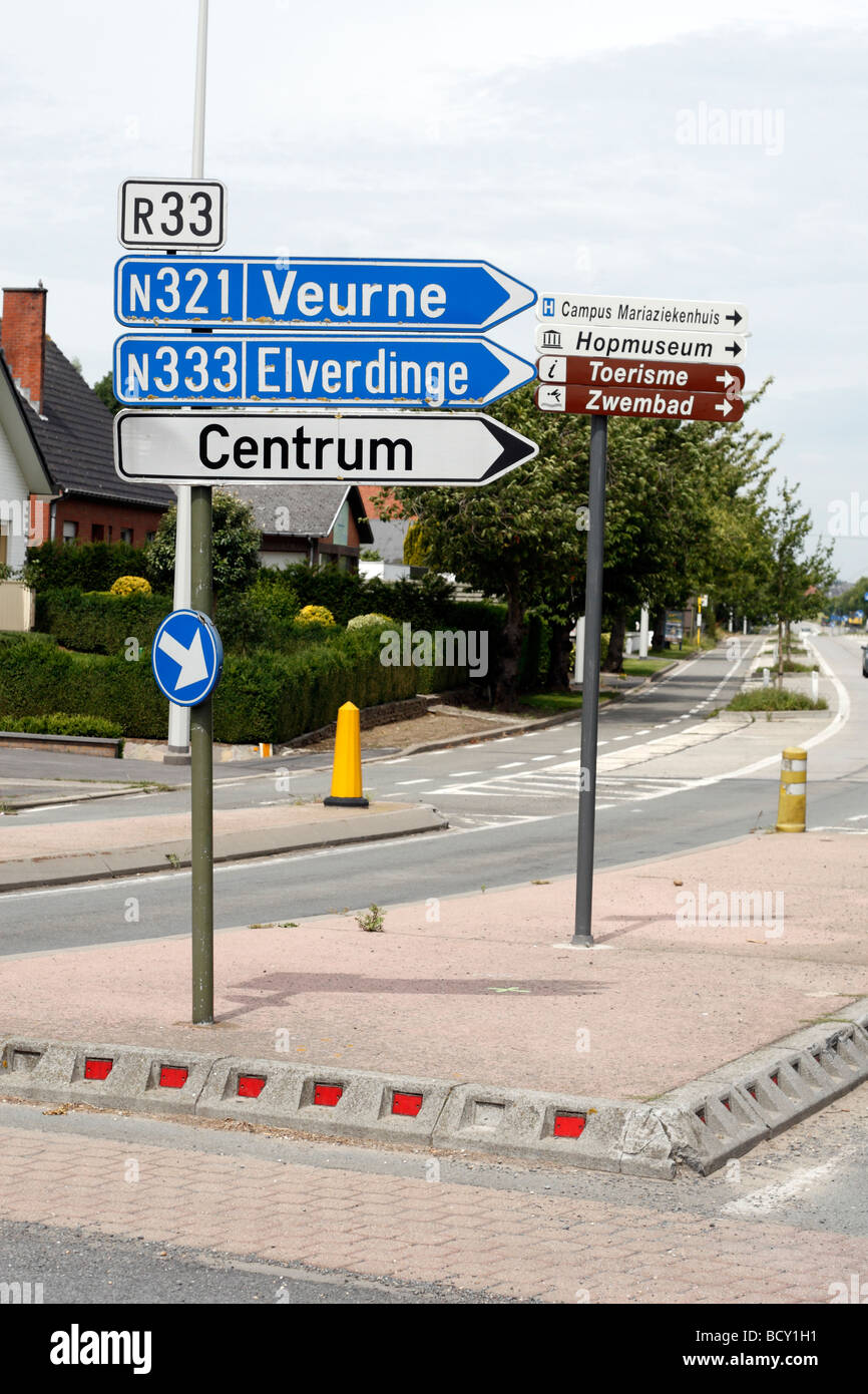 Europe roundabout sign hires stock photography and images Alamy