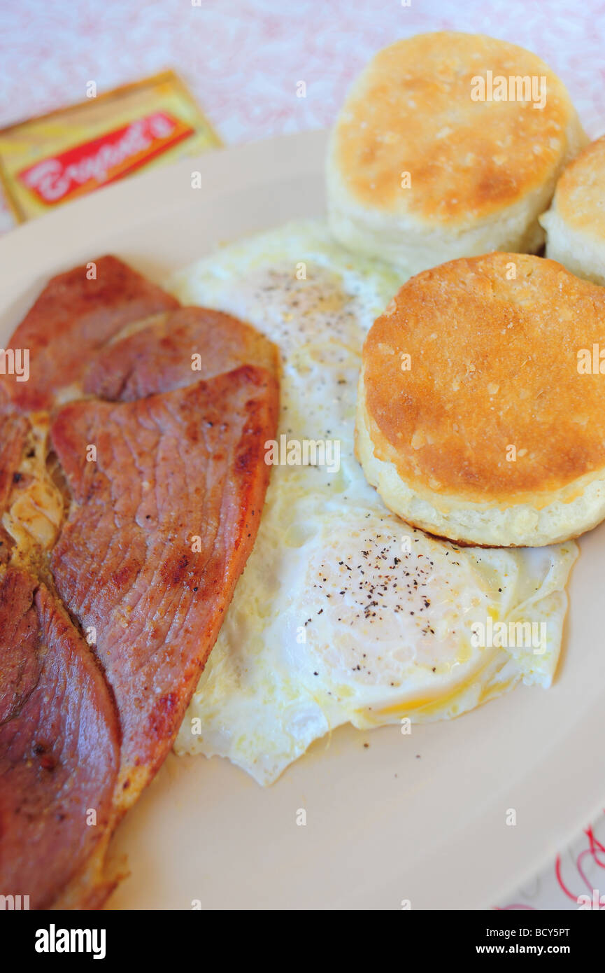 USA, Tennessee, Memphis-Bryant's restaurant-biscuits, country ham eggs Stock Photo