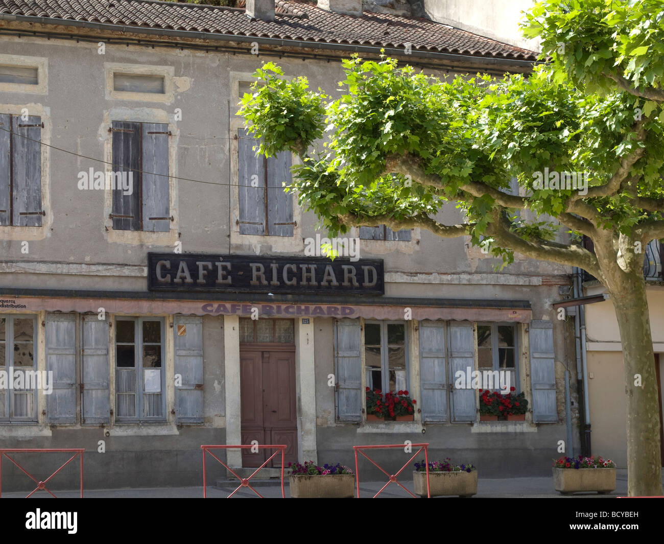 Altes Cafe in Castelfranc in Frankreich old Cafe in Castelfranc in France Stock Photo