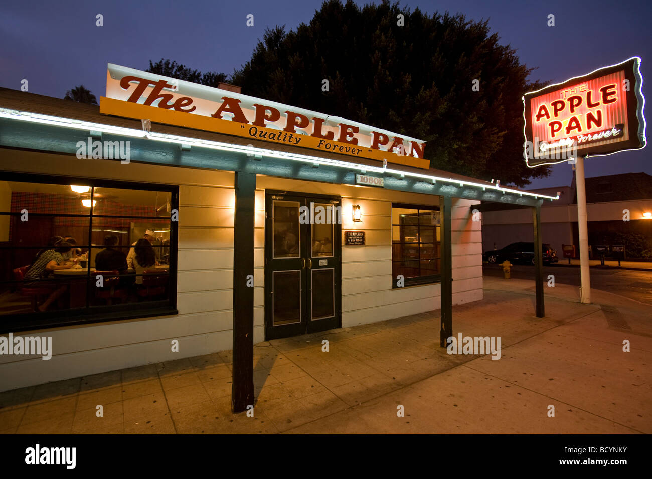 Apple pan california hires stock photography and images Alamy