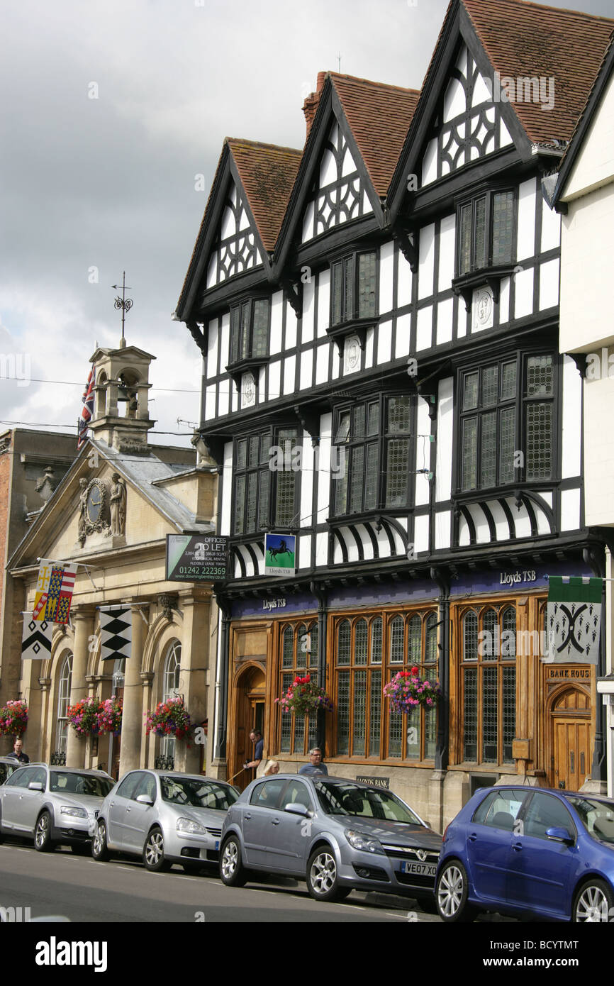 Town of Tewkesbury, England. The Lloyds TSB Bank located in Tewkesbury’s principle shopping area at High Street. Stock Photo