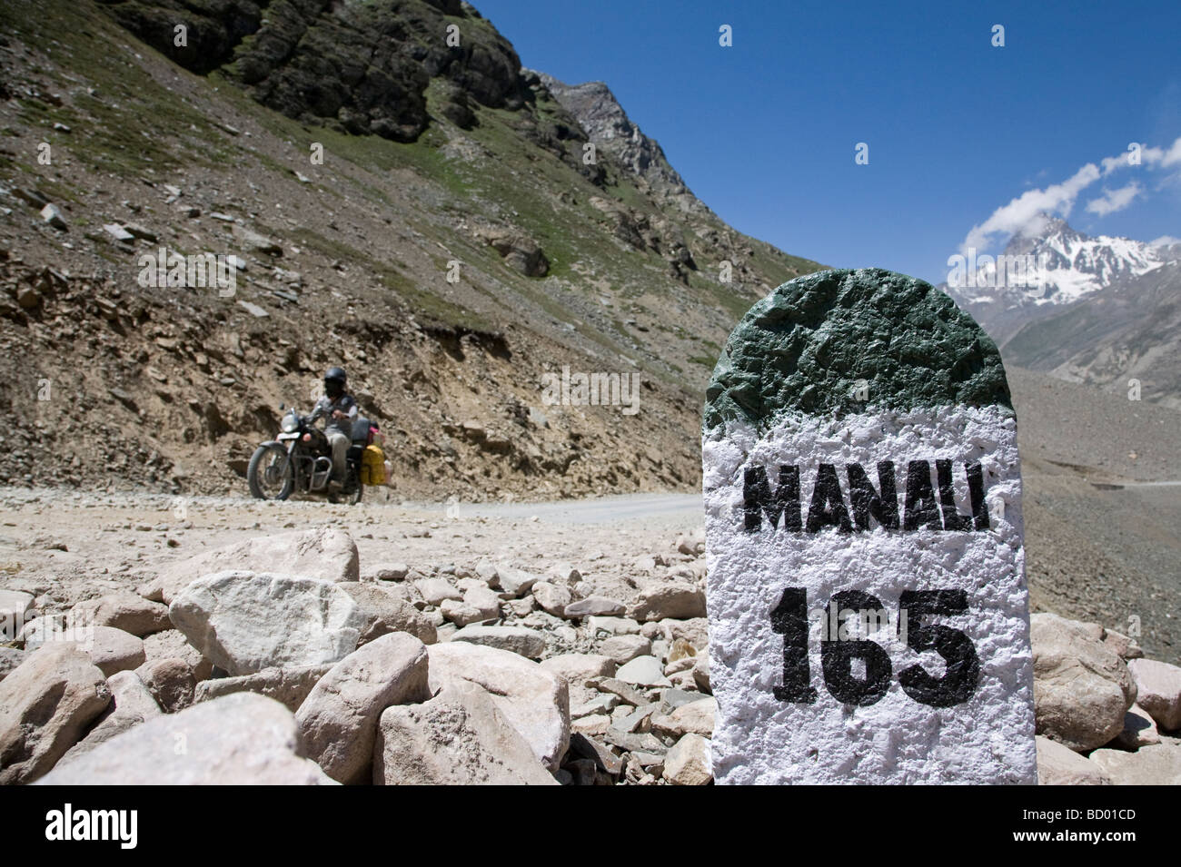 Manali Road Images