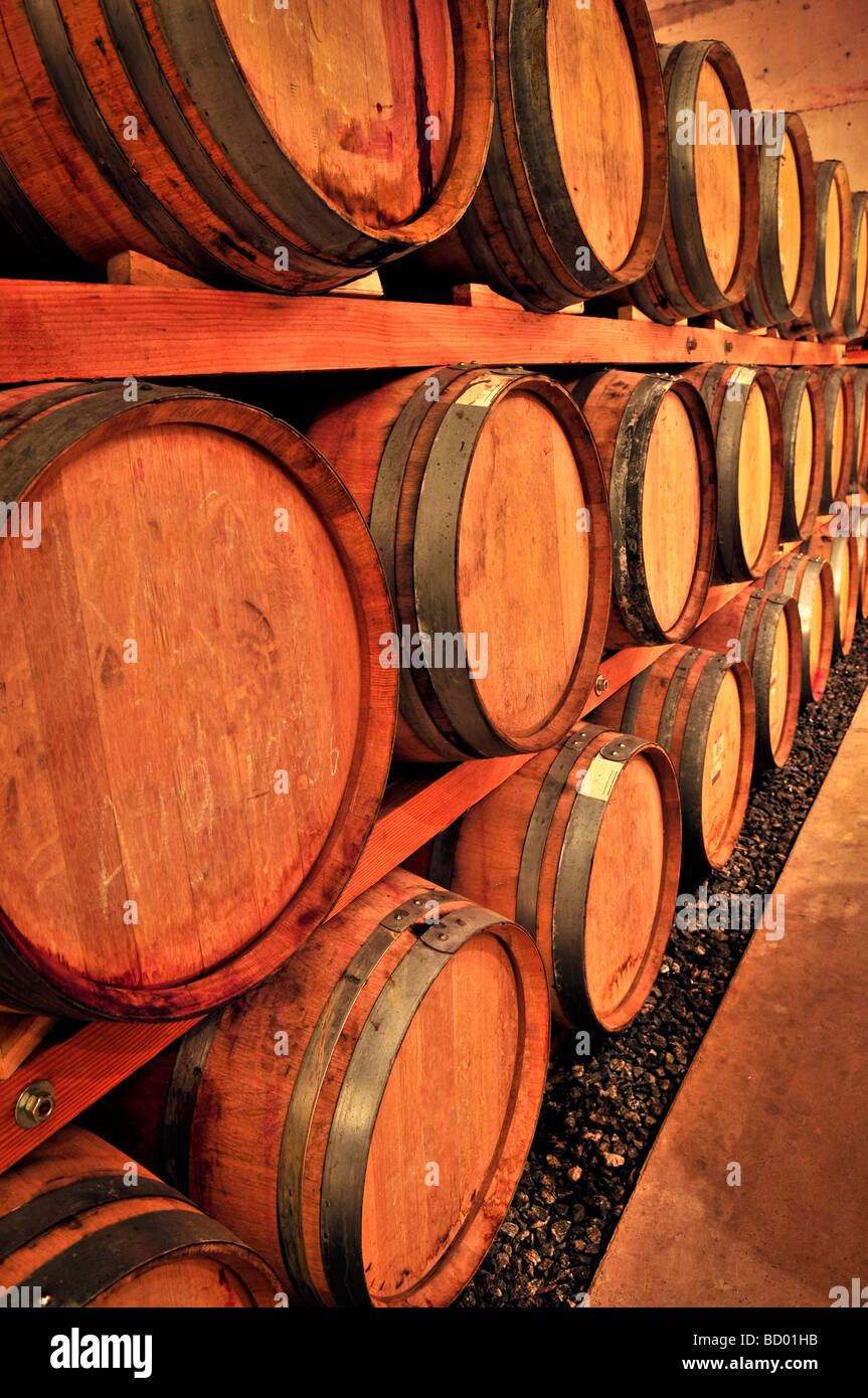 Making hoops for barrels hires stock photography and images Alamy