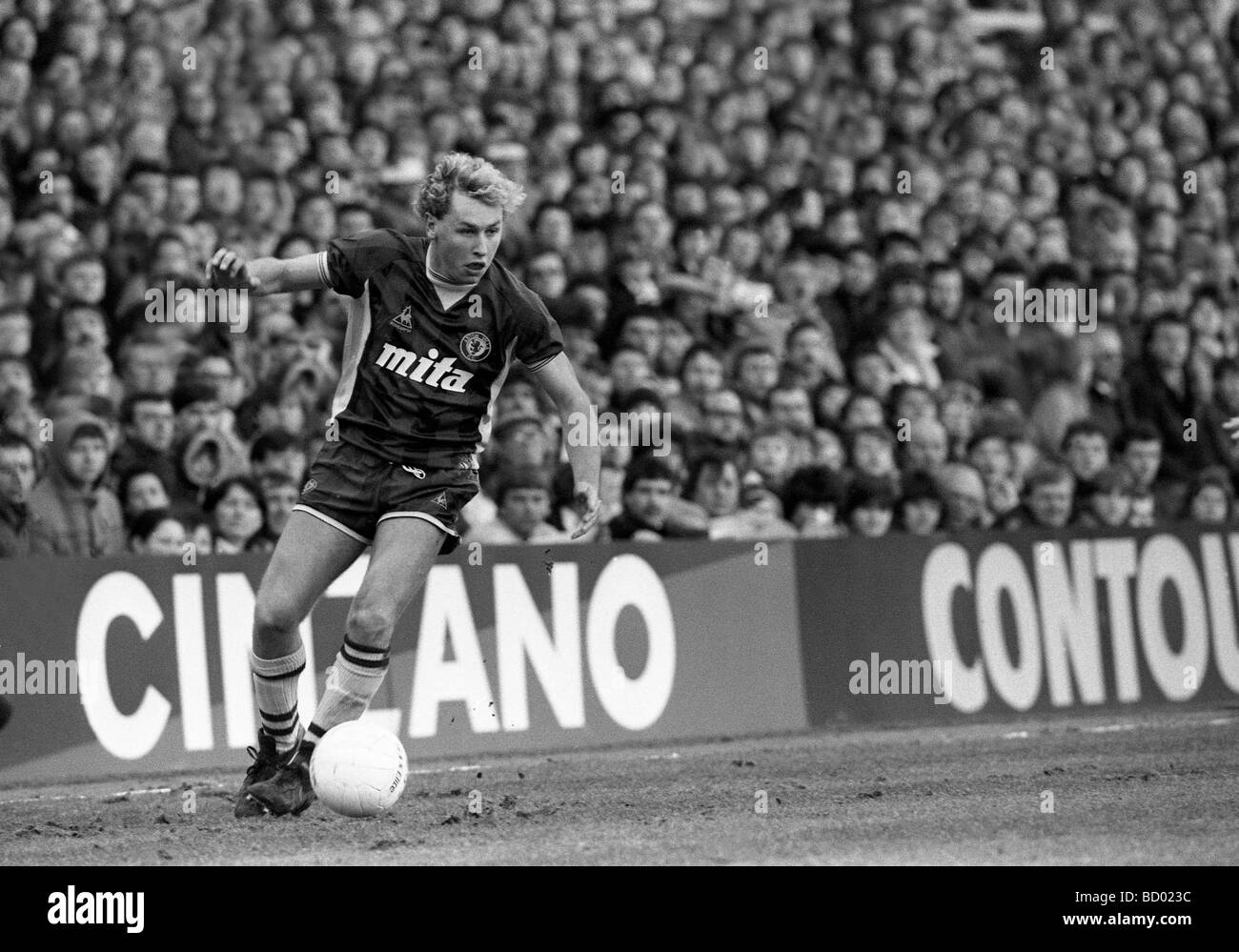 Aston Villa v Manchester United at Villa Park Paul Birch footballer who died of cancer in 2009 Stock Photo