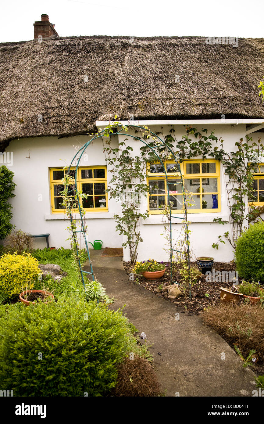 Irish Cottage Garden High Resolution Stock Photography and Images - Alamy