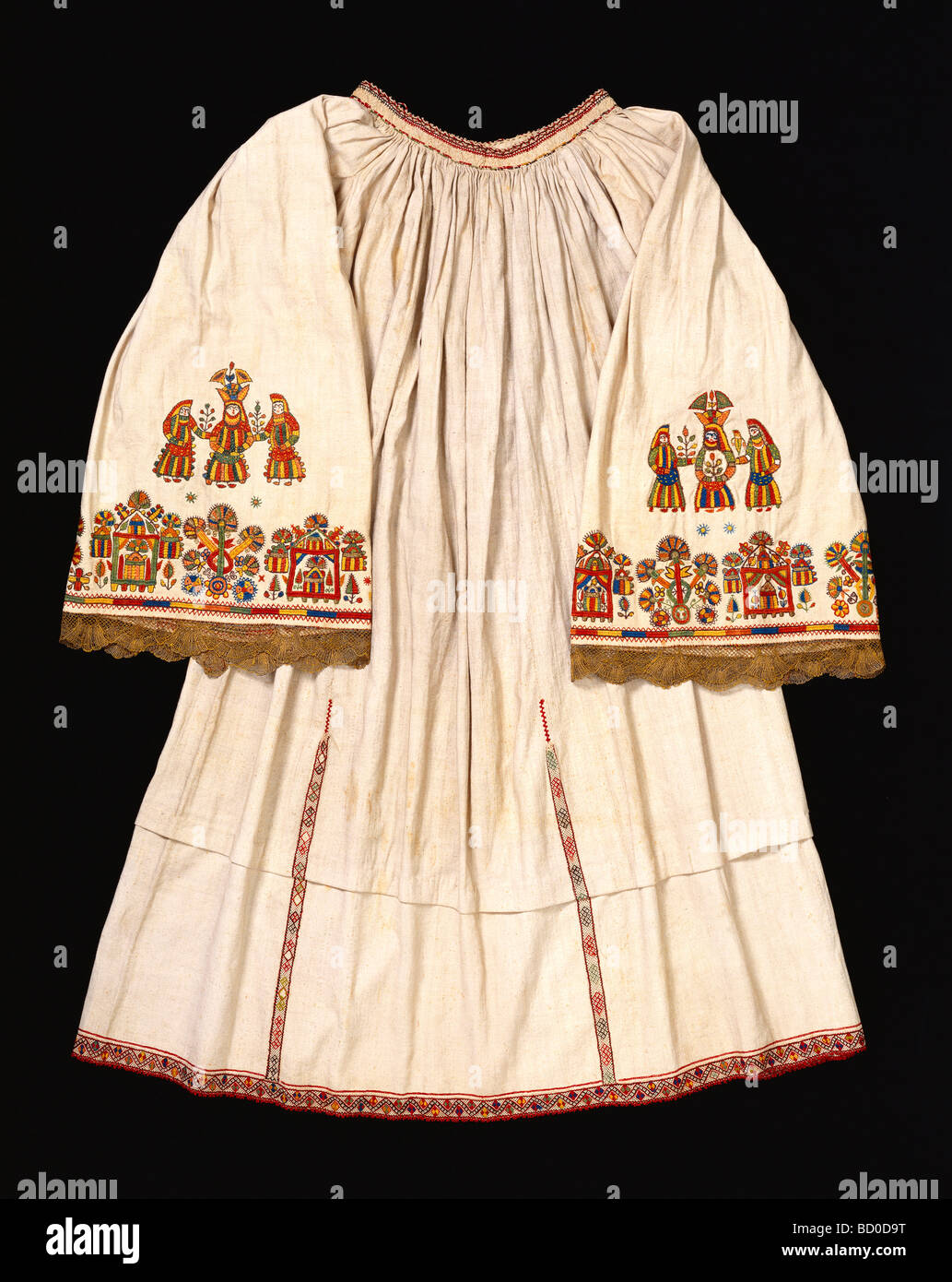 Greece traditional dress hires stock photography and images Alamy