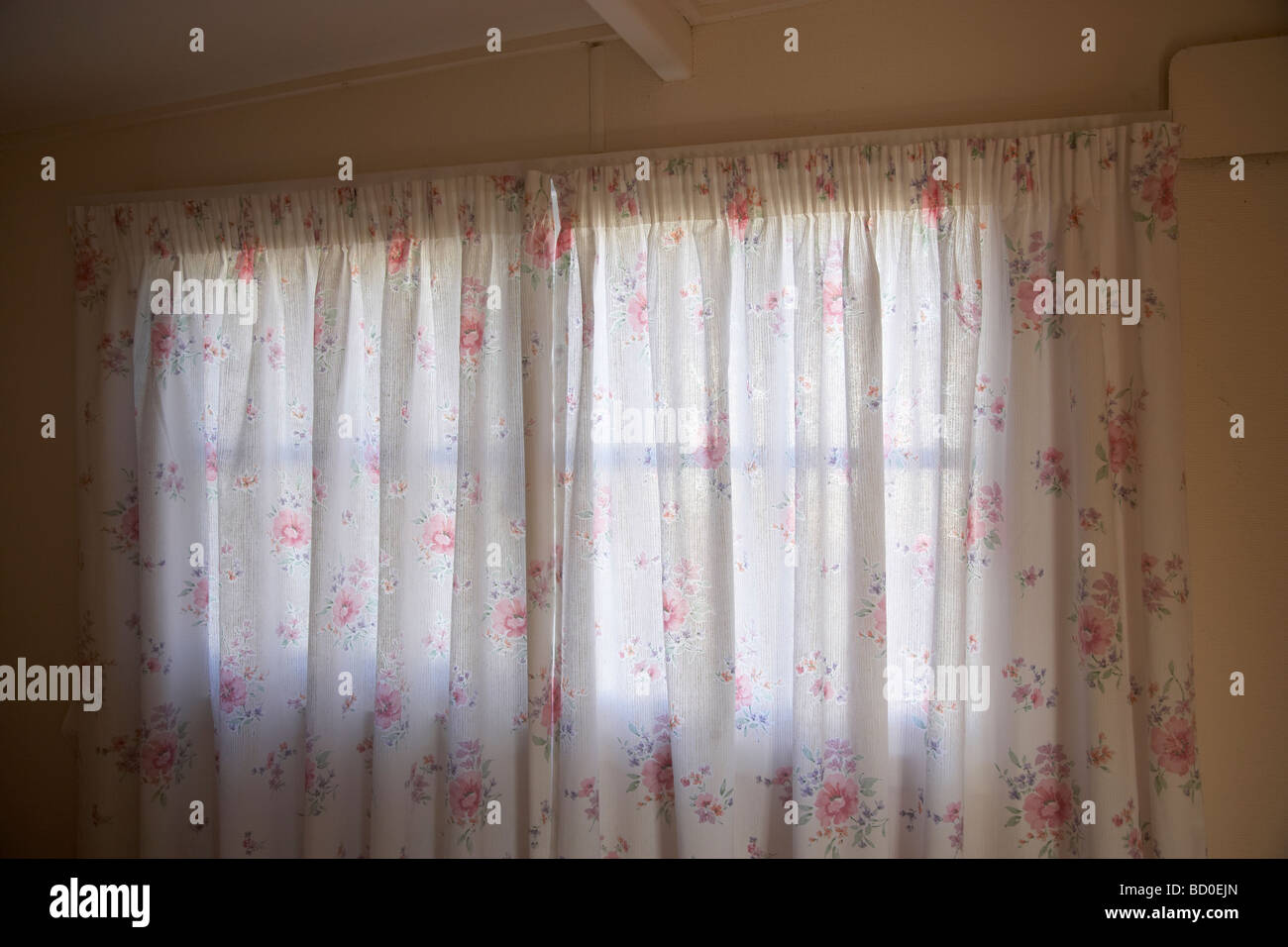 Flowery Patterns Hi res Stock Photography And Images Alamy