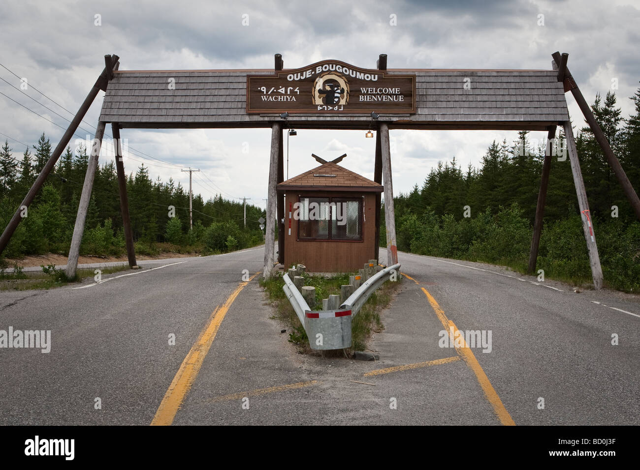 Ouje Bougoumou Cree reserve entrance gate syllabic characters language