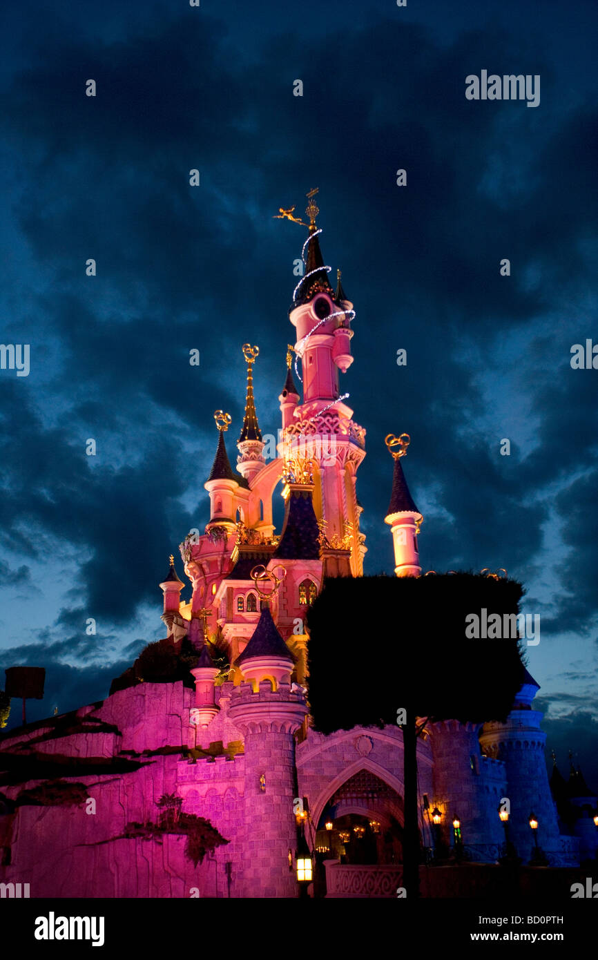 Disneyland Paris Castle at night, Paris, France – Stock Editorial Photo ©  bukki88 #82327340