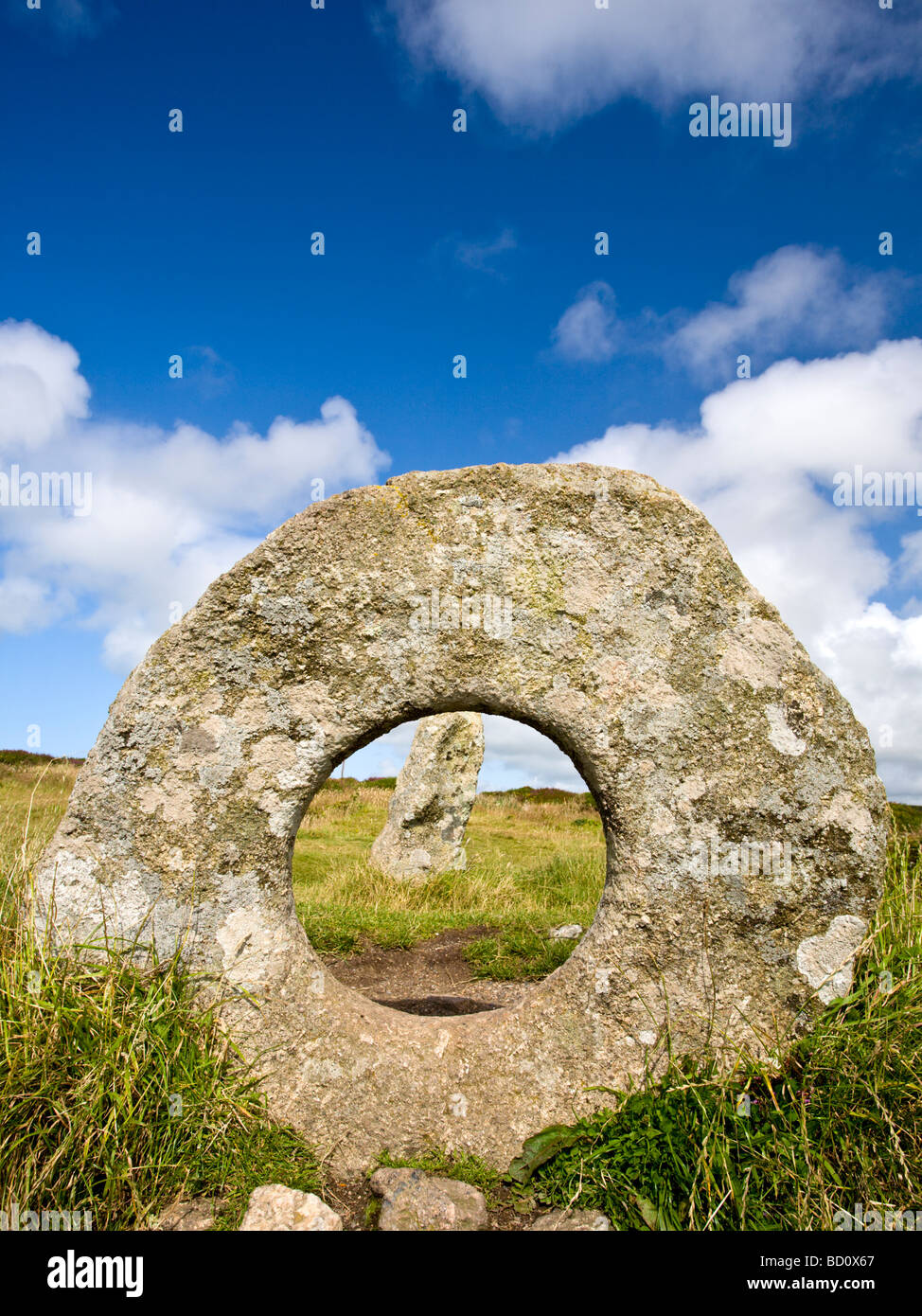 The Men an tol standing stones Penwith Moor Cornwall England UK Stock Photo
