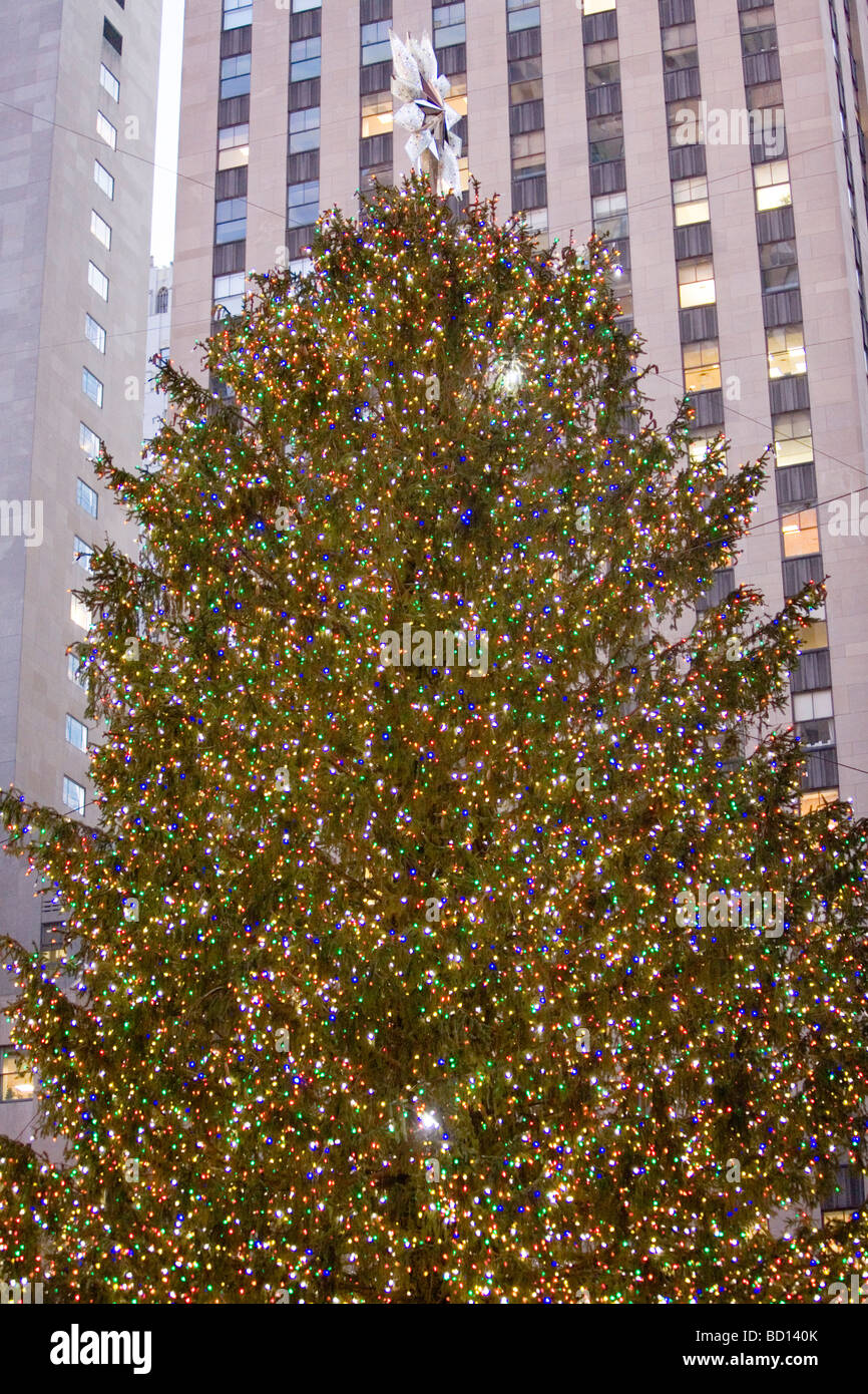 The Christmas Tree at Rockefeller Center Stock Photo Alamy