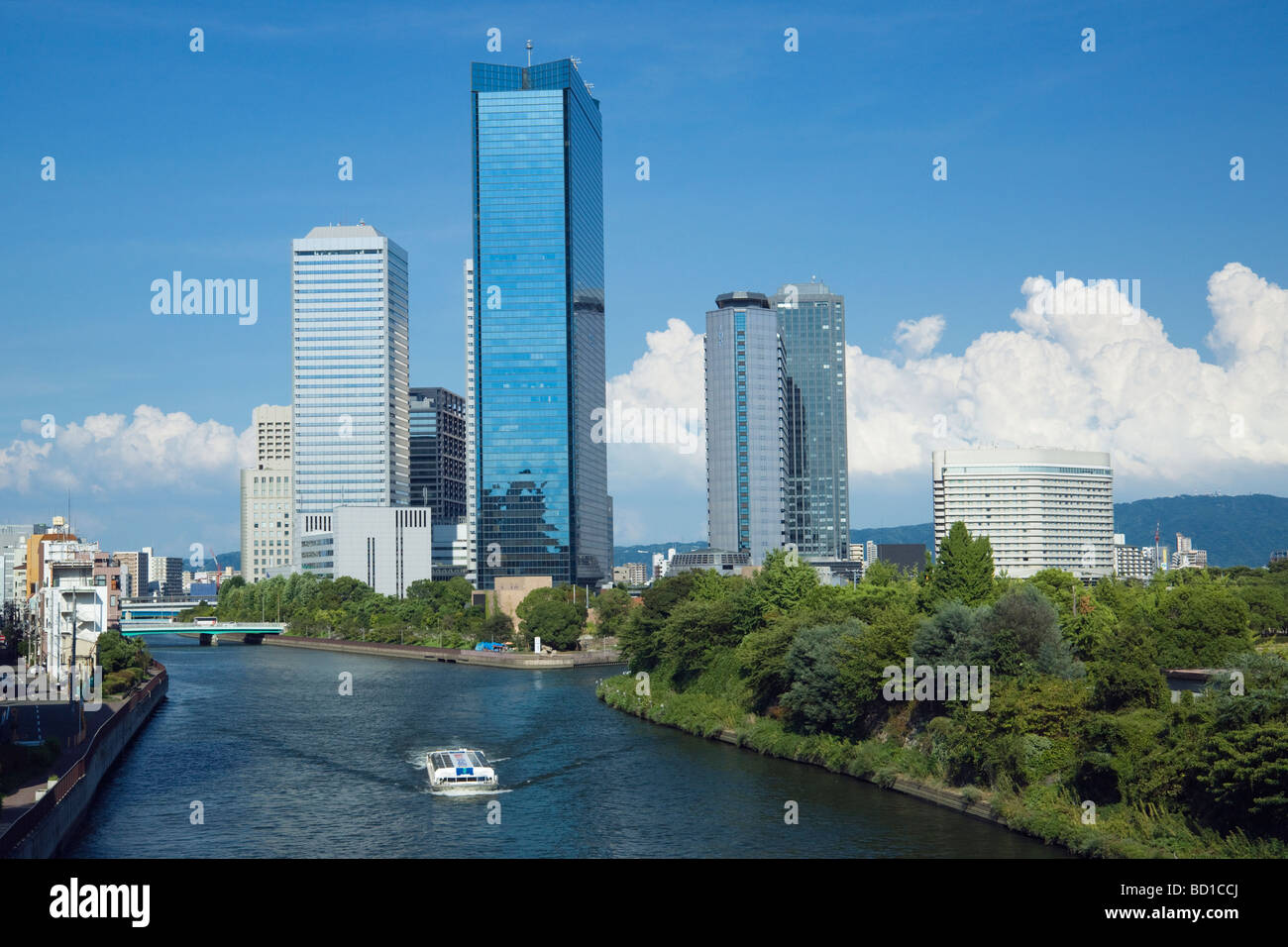 River Runs in City of Osaka Stock Photo - Alamy
