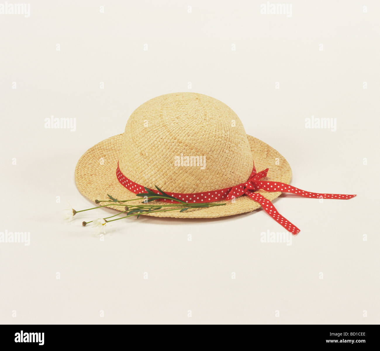 Straw hat ribbon hi-res stock photography and images - Alamy