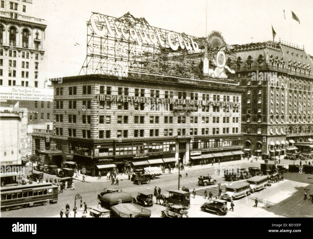 NEW YORK 1925 - The west side of 7th Avenue at the intersection of 43rd and 44th streets Stock Photo