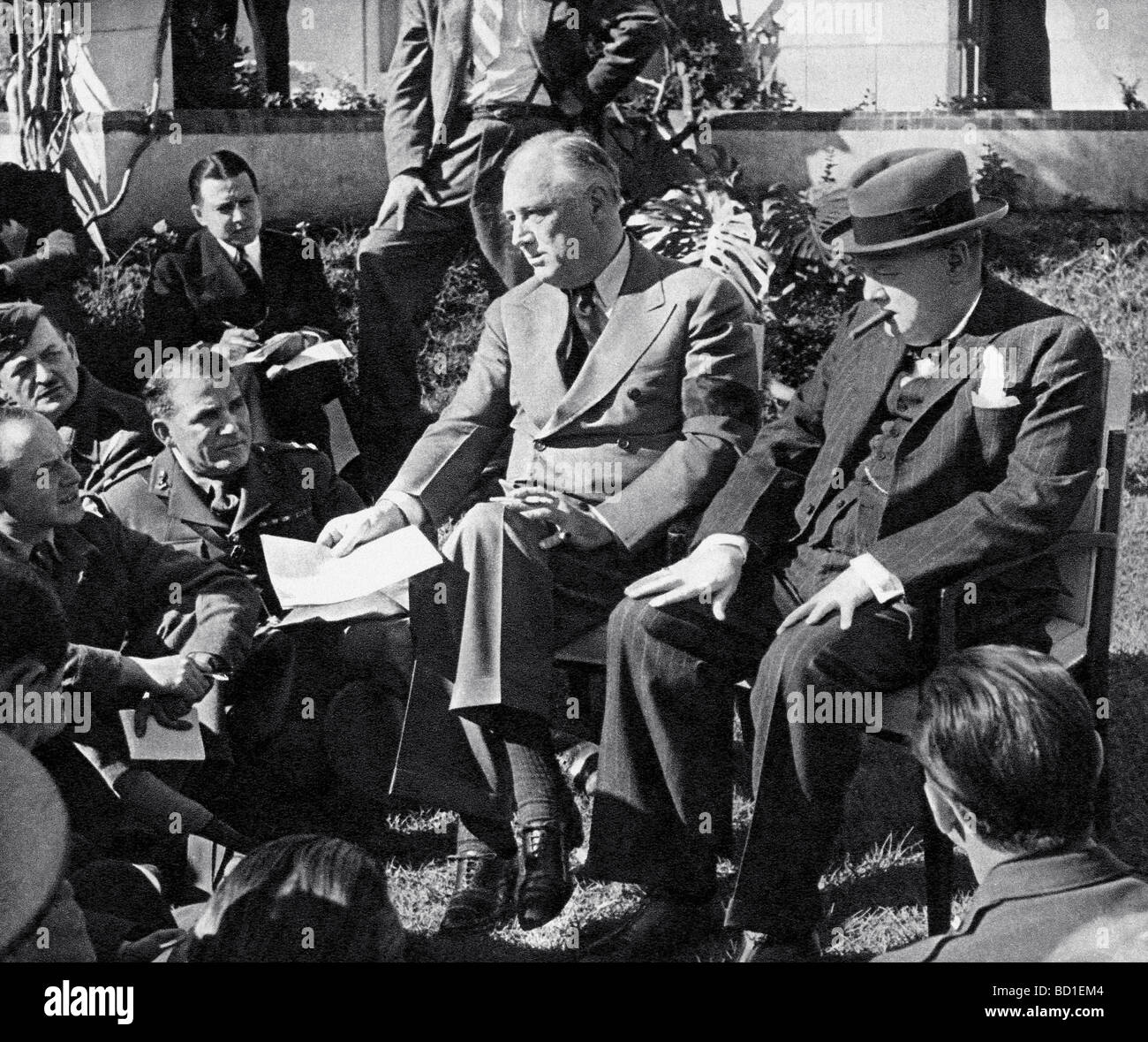 President Franklin Roosevelt meets Winston Churchill at Casablanca Photo Print