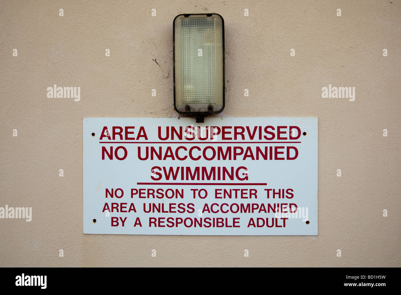 Swimming pool safety sign Stock Photo