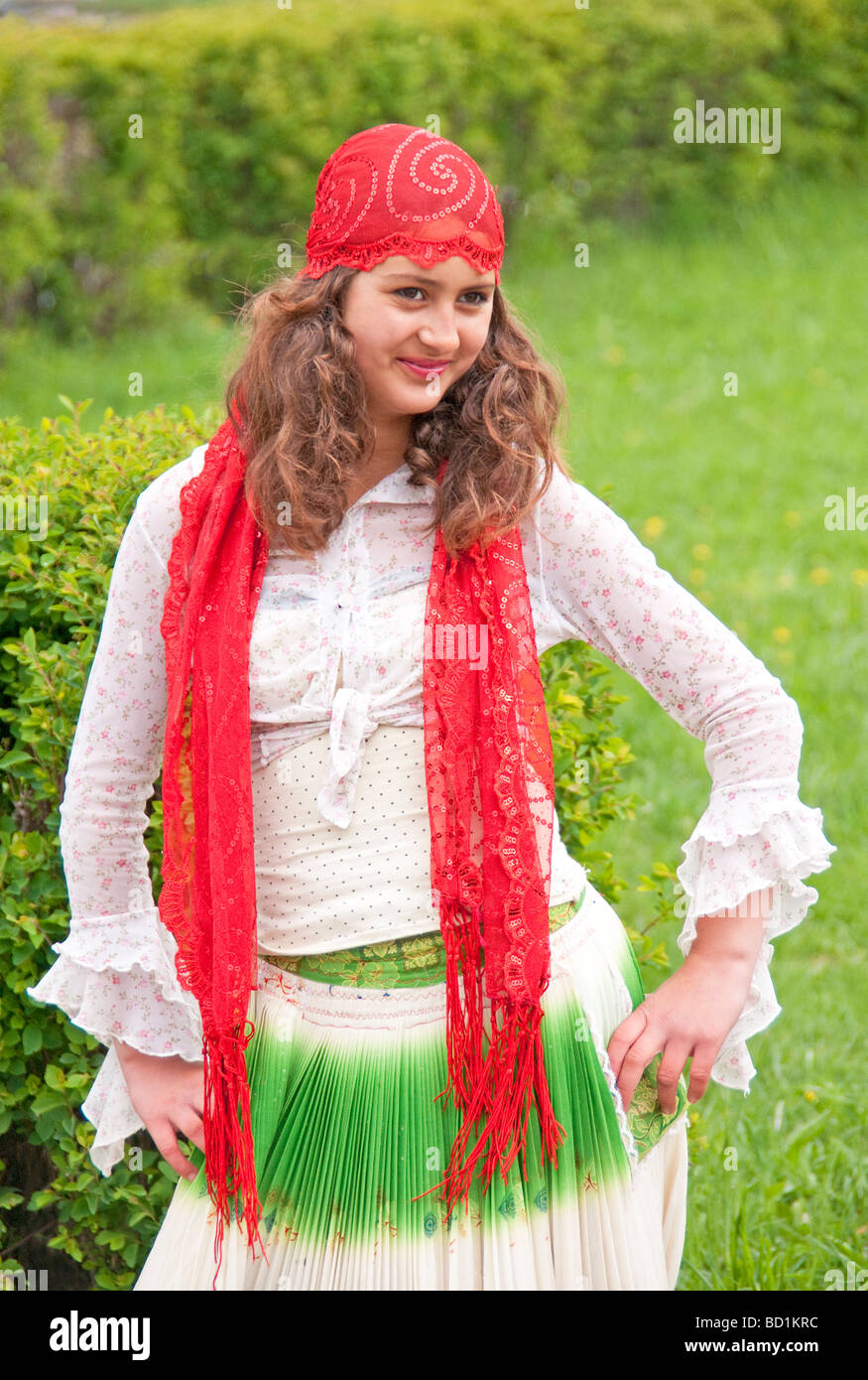Romanian teenage Gypsy (Roma) girl at Prejmer in Transylvania Stock Photo