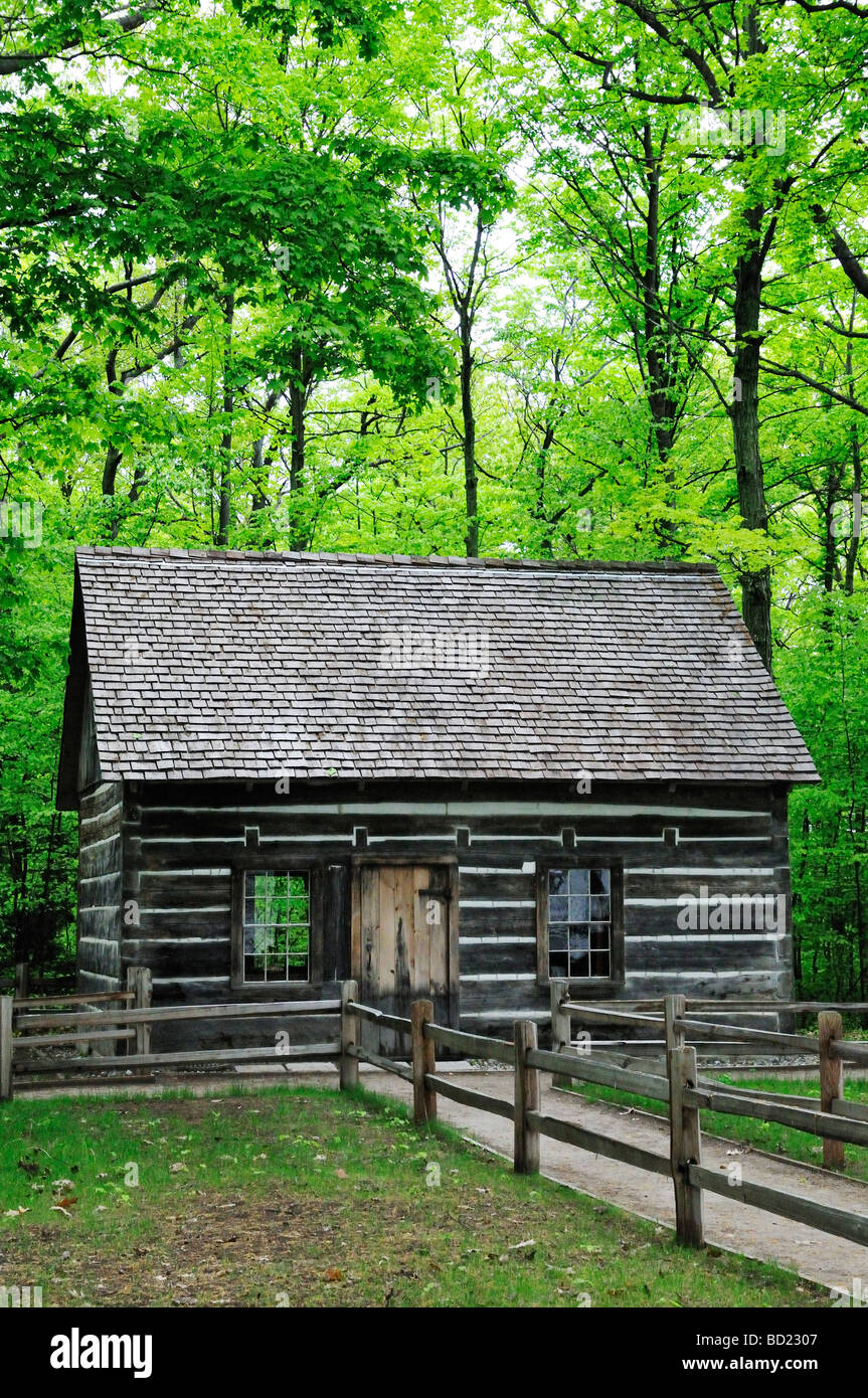 The Hesler log house dating to the 1850s in Lighthouse Park Old Mission Michigan Stock Photo