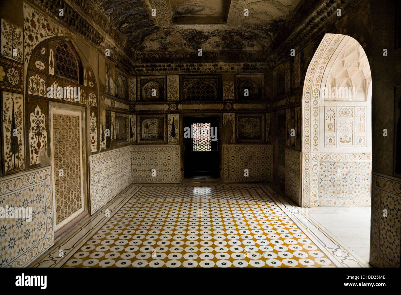 Inside a room or ante-chamber of Itmad-ud-Daulah's Tomb mausoleum. Agra. India. Stock Photo