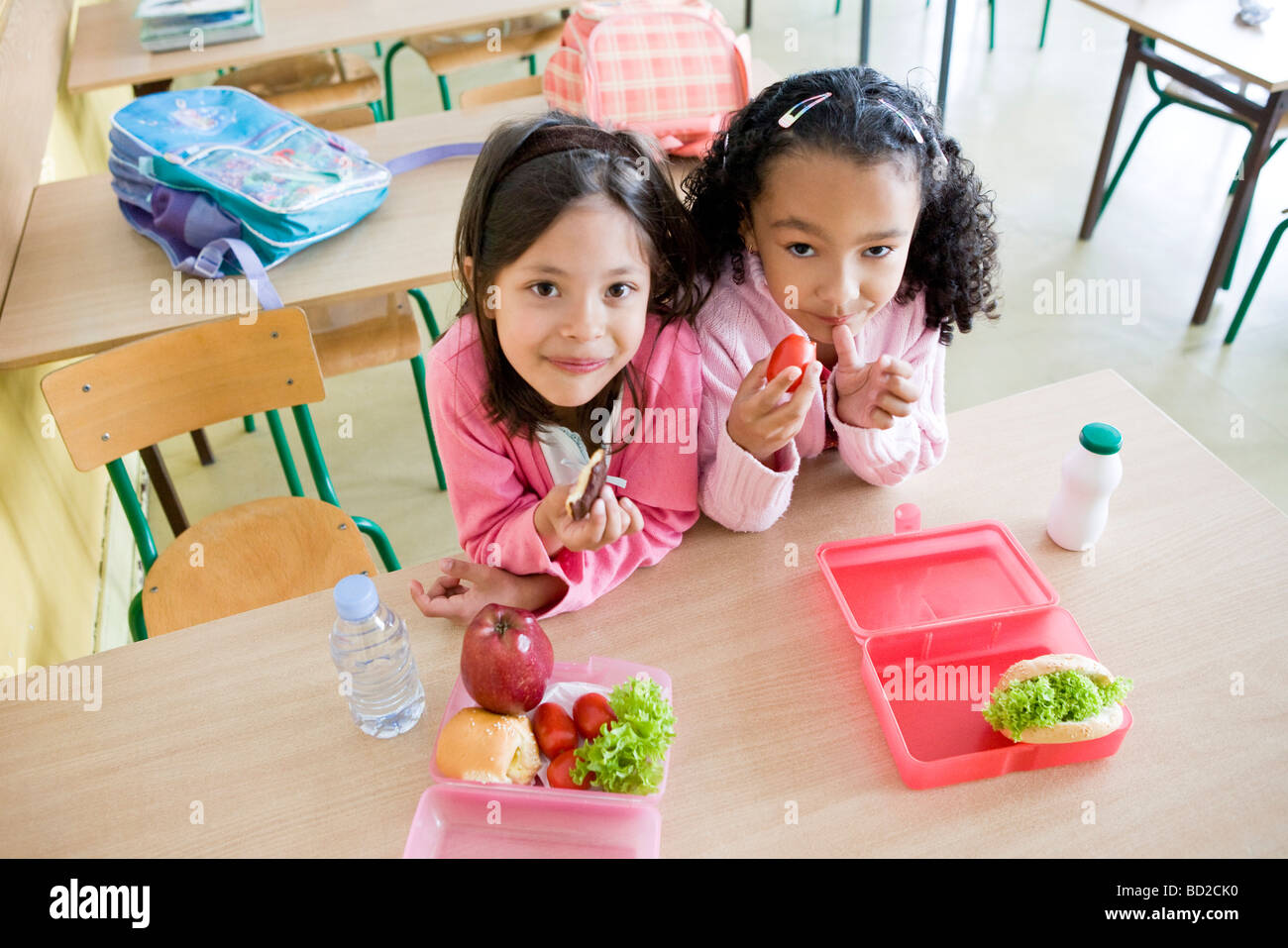 Year Old Preschooler Girl Eating Snacks Lunch Box While Travelling Stock  Photo by ©encrier 606649056