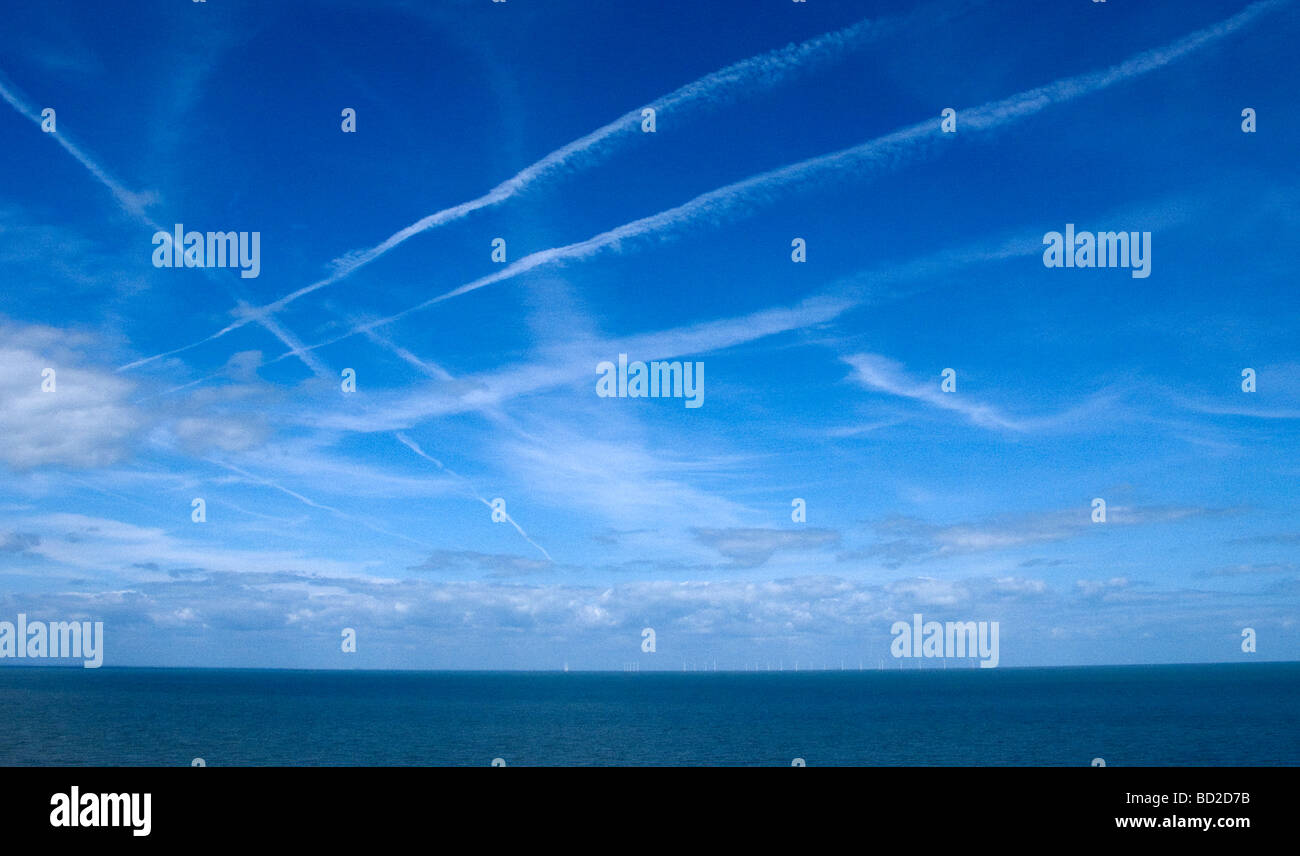 Flight paths hi-res stock photography and images - Alamy