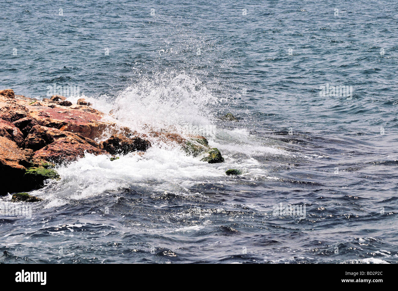 Wave Passing Between Two Rocks Power force wave rocks hi-res stock photography and images - Alamy