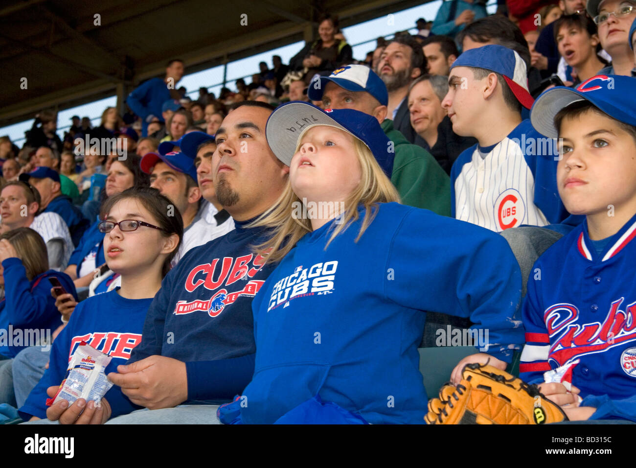 Cubs fan mlb hi-res stock photography and images - Alamy