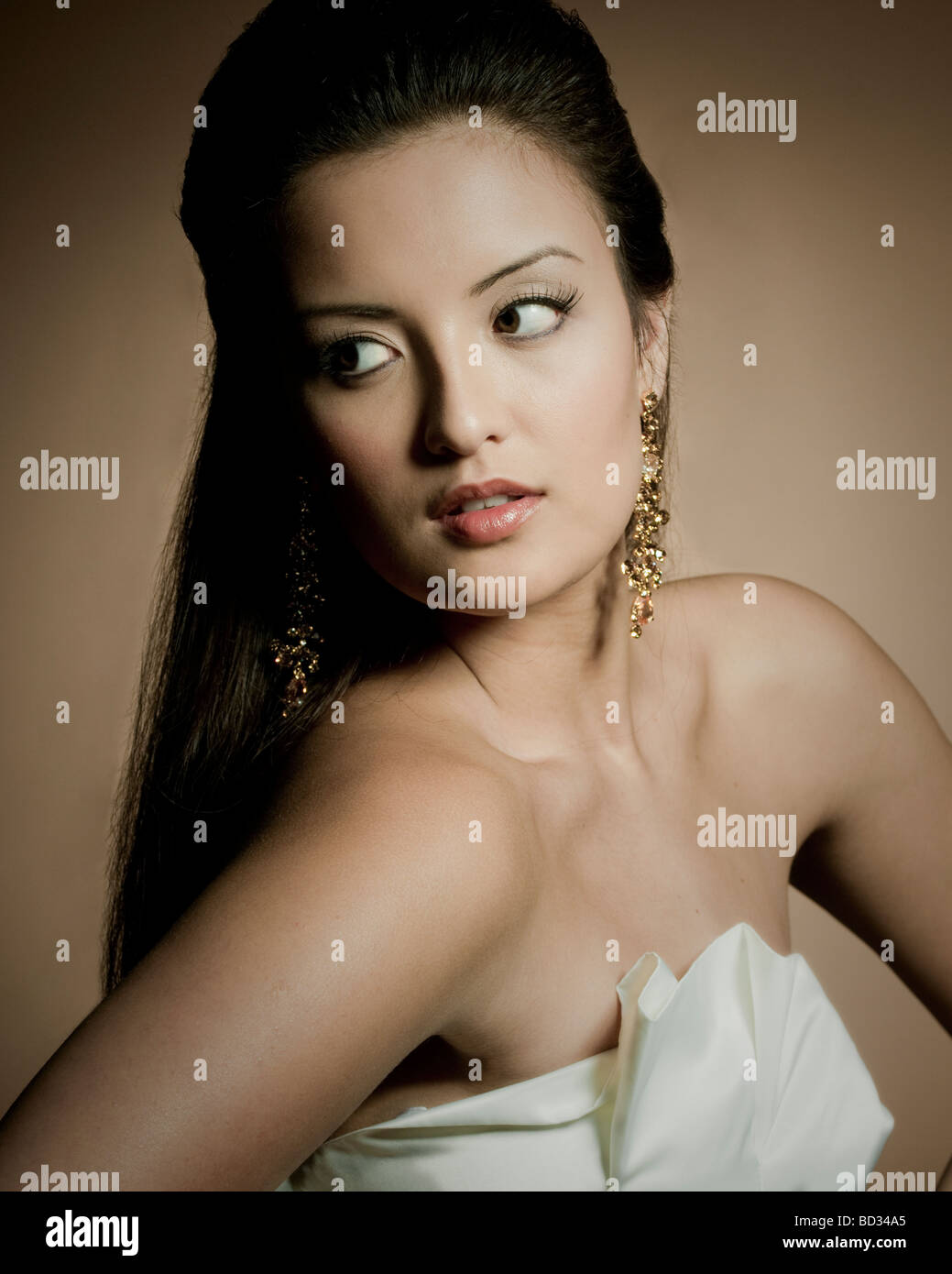 Model head and shoulders hi-res stock photography and images - Alamy