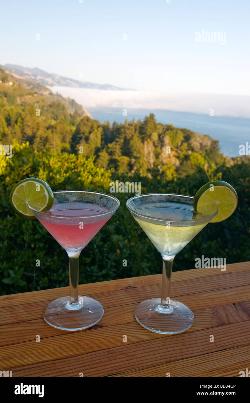 Cocktails on the bar at Nepenthe restaurant overlooking  Big Sur California coast Stock Photo