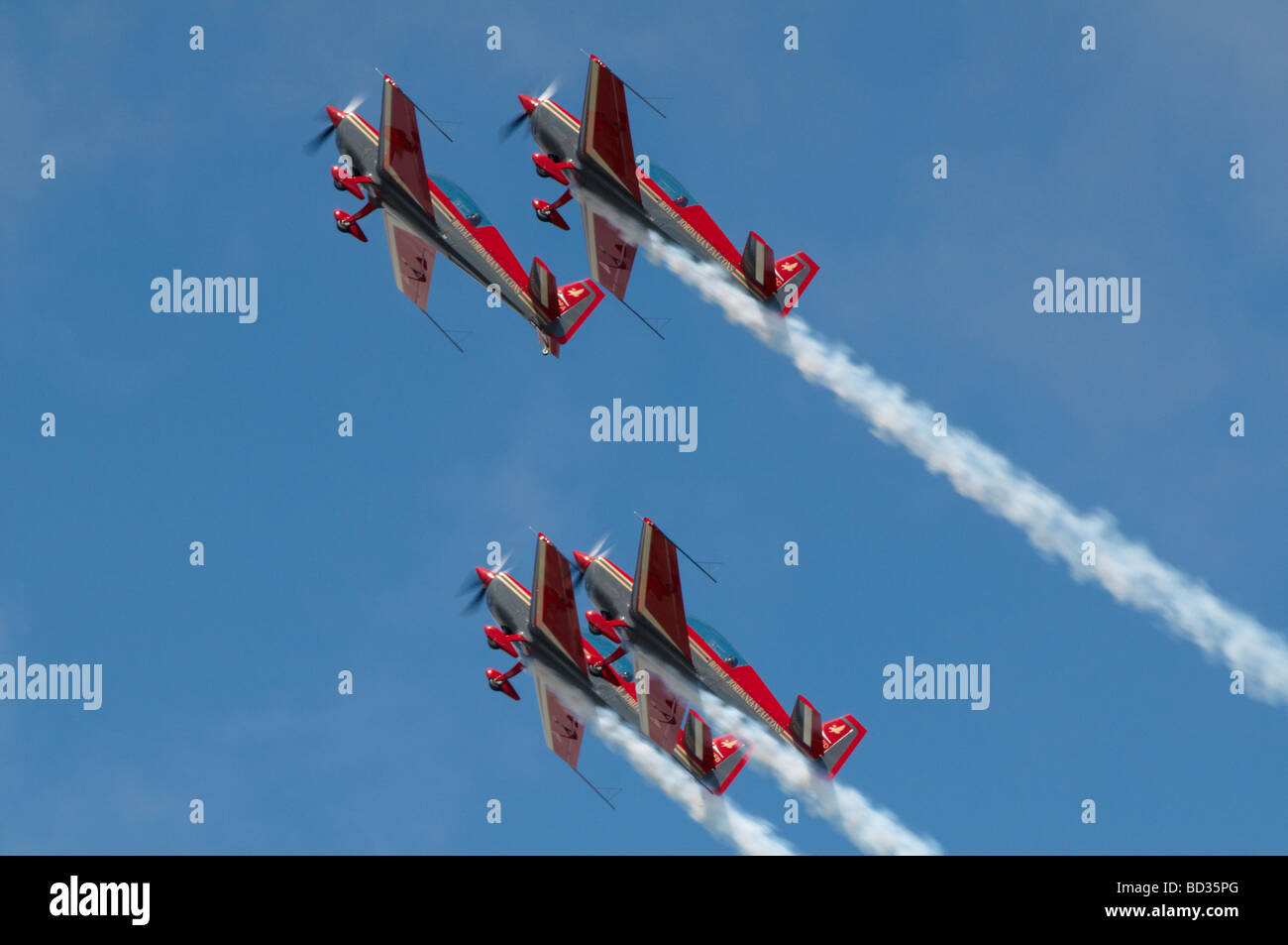 Airplane smoke climb hi-res stock photography and images - Alamy