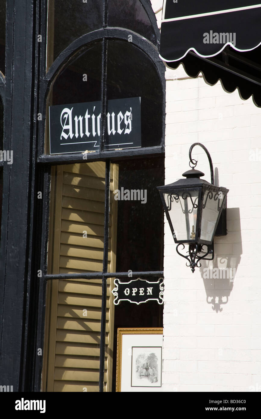 Antique Store Historic Riverfront Savannah USA Stock Photo Alamy