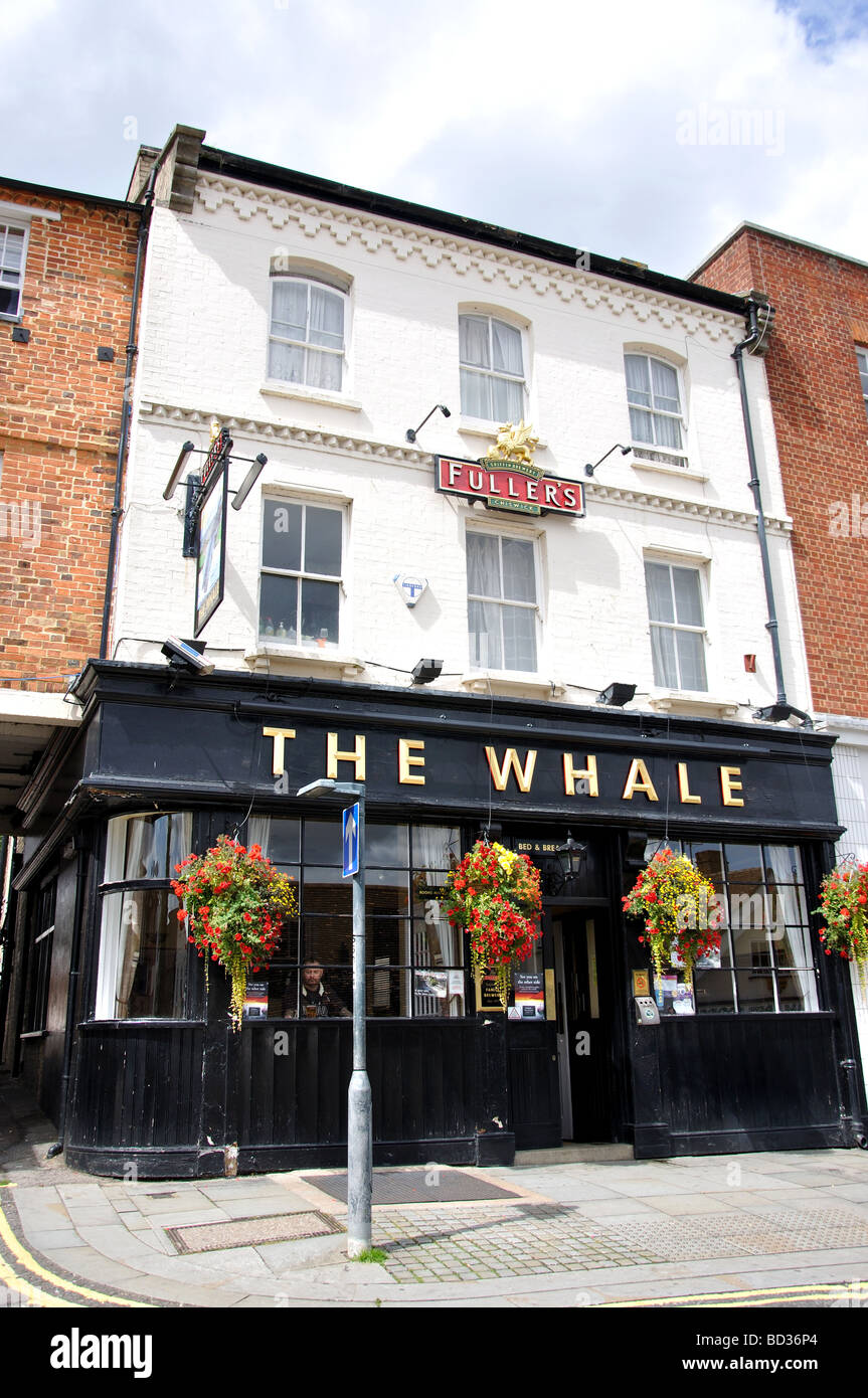 The Whale Pub, Market Hill, Buckingham, Buckinghamshire, England, United Kingdom Stock Photo