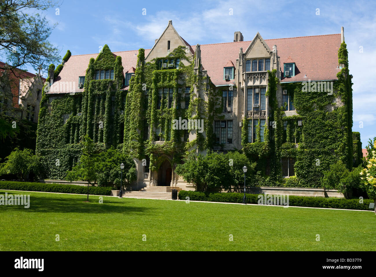 Eckhart hall hi-res stock photography and images - Alamy
