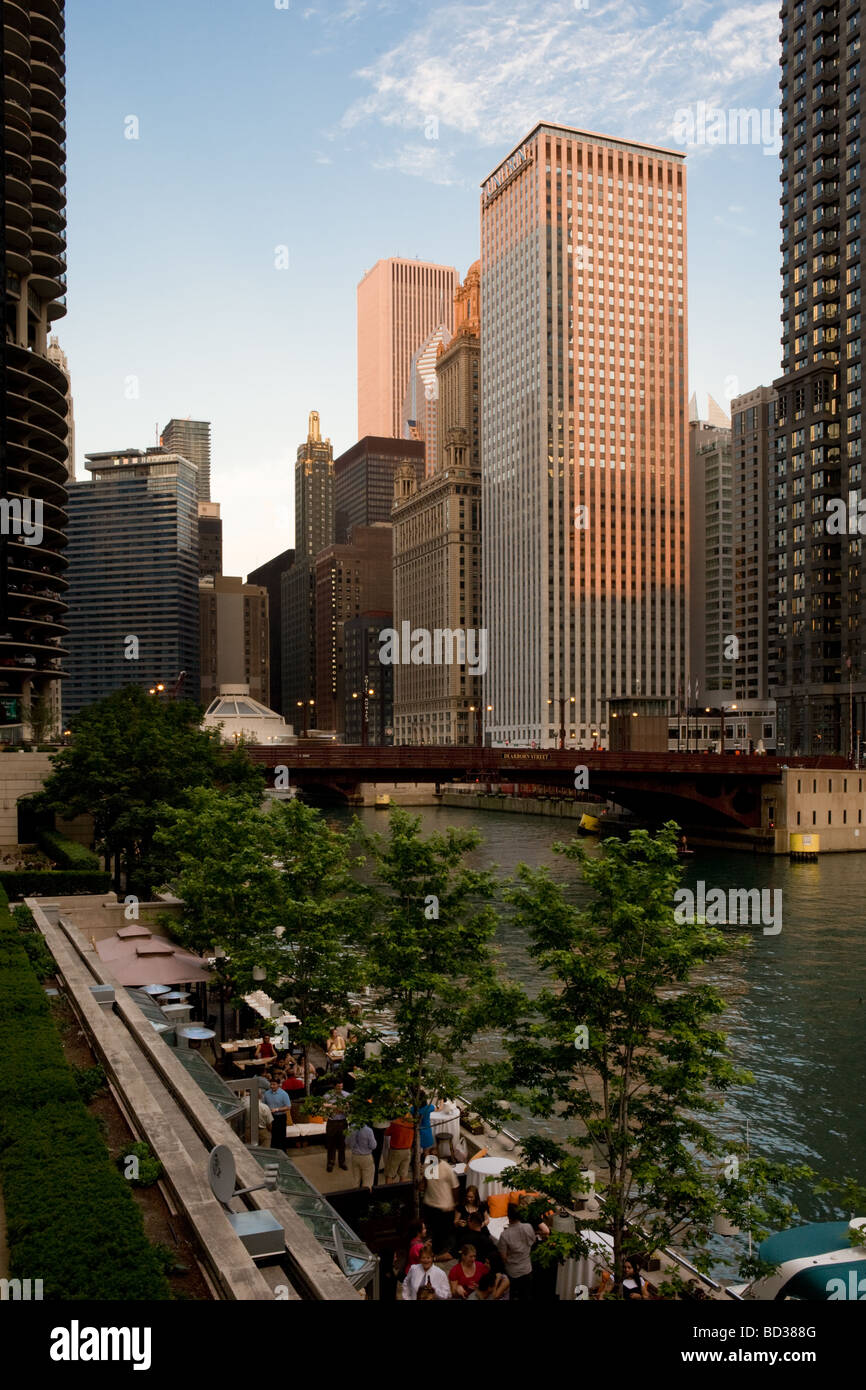 The Loop of Chicago Illinois skyline from north side of Chicago River ...