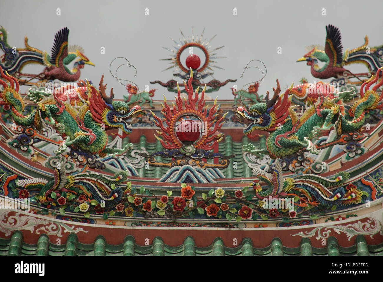 Roof of the chinese Hong San Si Temple in Kuching Sarawak Borneo Malaysia Southeast Asiatisch Asian Stock Photo