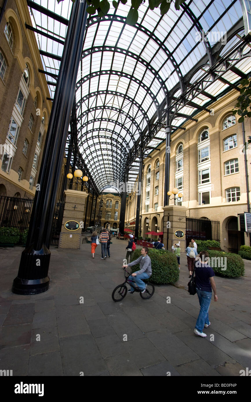 The galleria at mall hi-res stock photography and images - Alamy