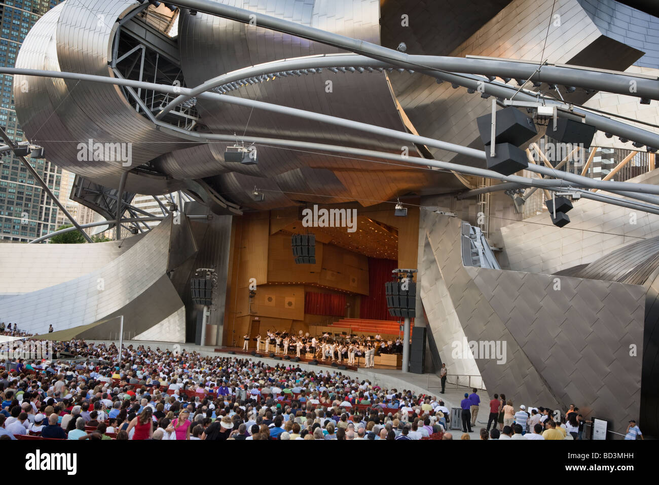 A free concert in Jay Pritzker Pavilion amphitheater by architect Frank