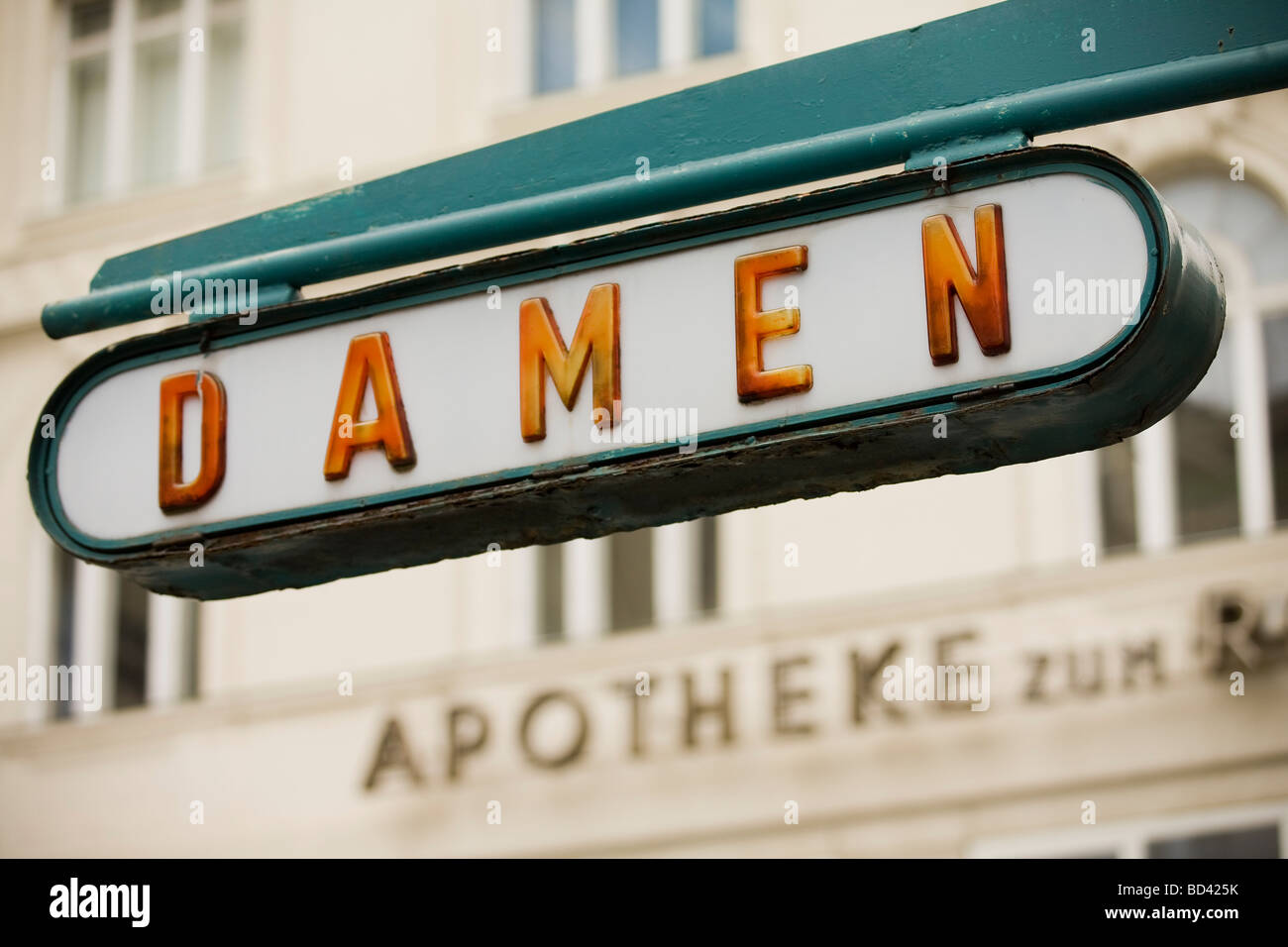 Vienna City attractions, Damen or Ladies toilet sign Stock Photo - Alamy