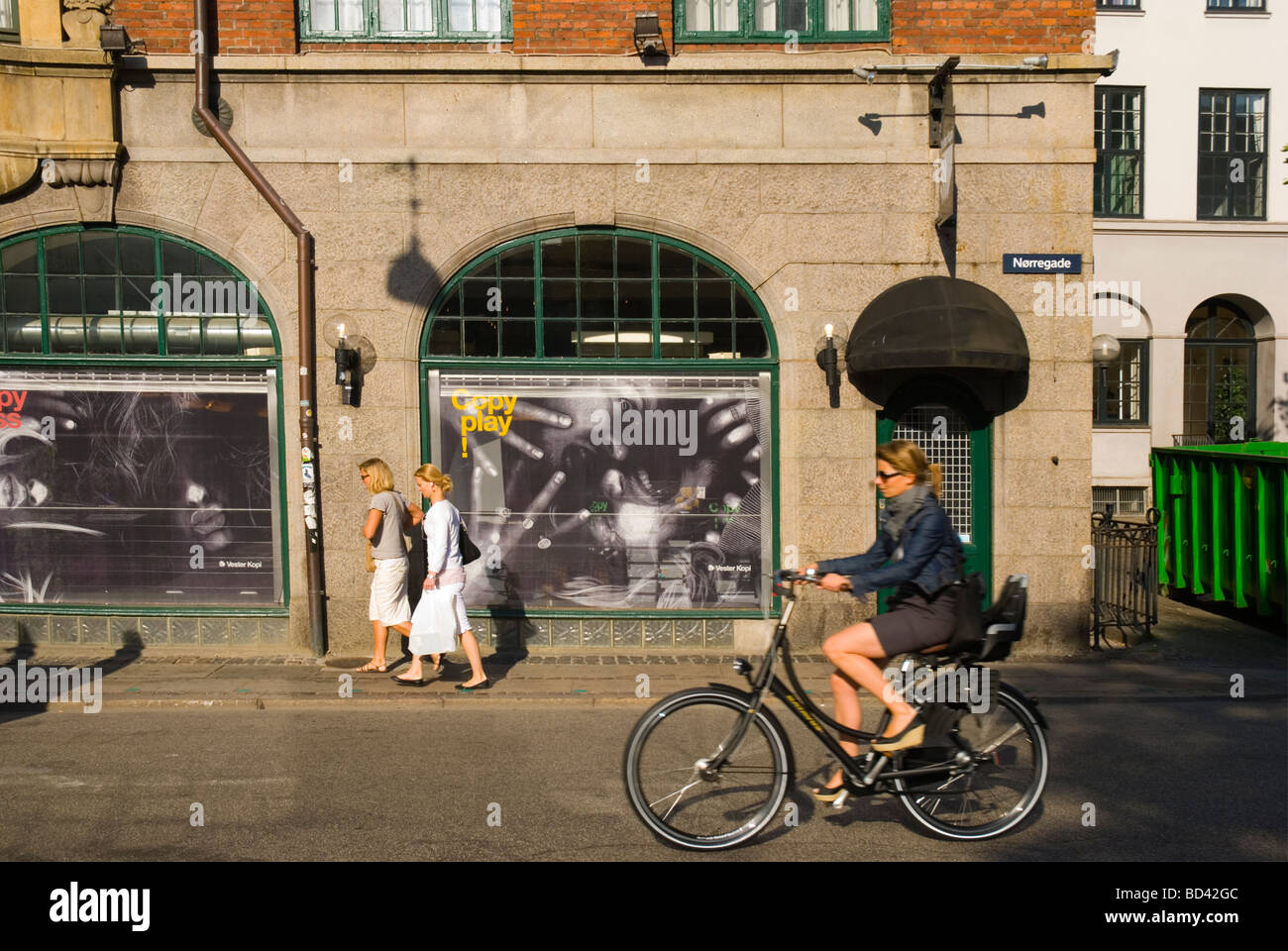 City cycle traffic hi-res stock photography and images - Page 7 - Alamy