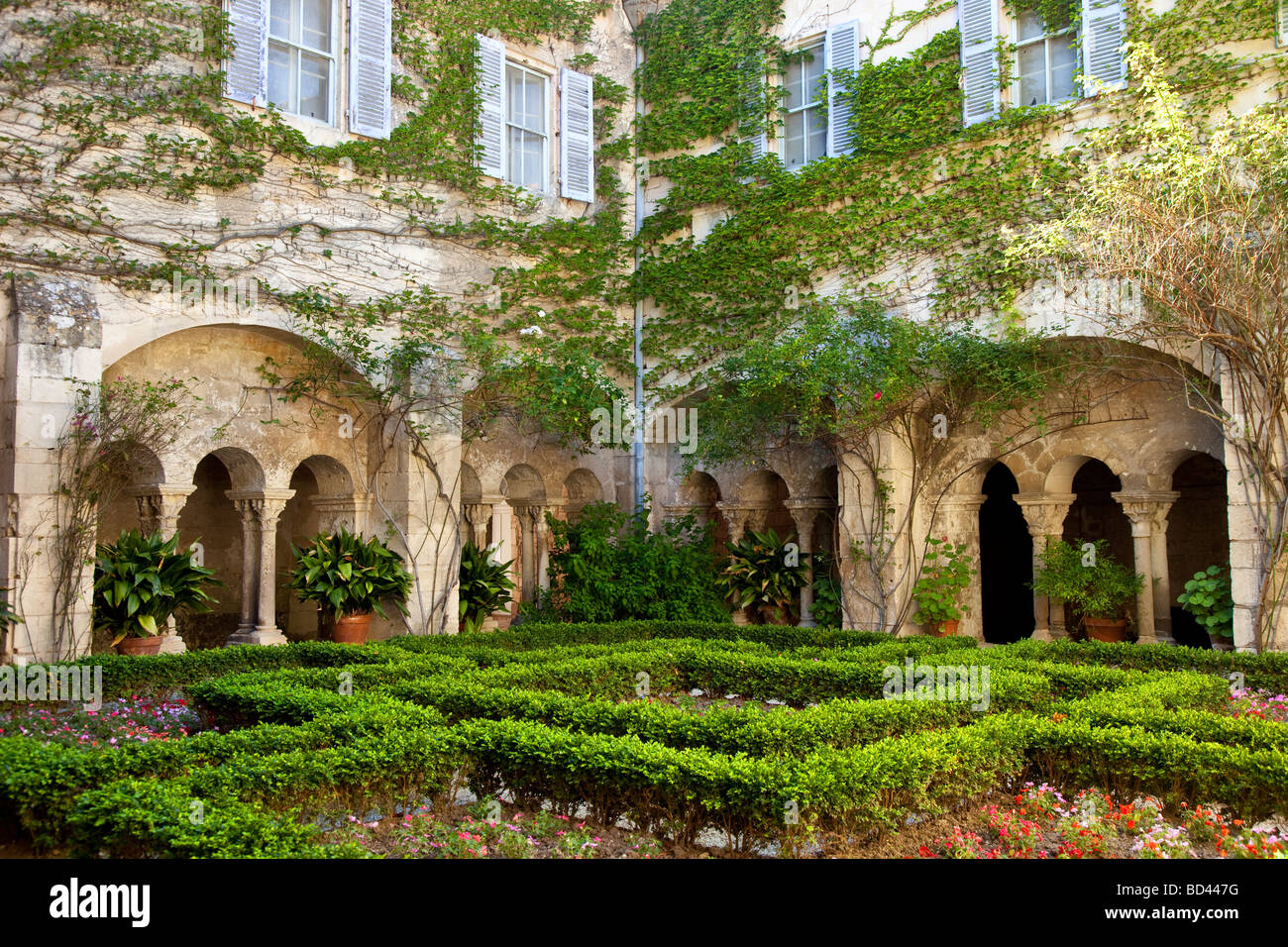 Courtyard of Saint Paul de Mausole, Van Gogh's Asylum, St. Remy de-Provence, France Stock Photo
