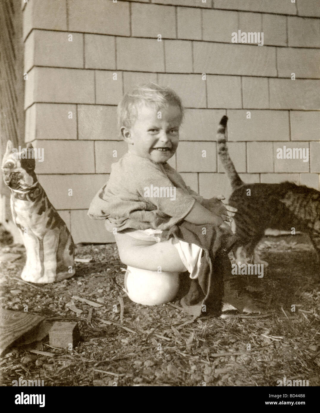 Chamber pot history hires stock photography and images Alamy