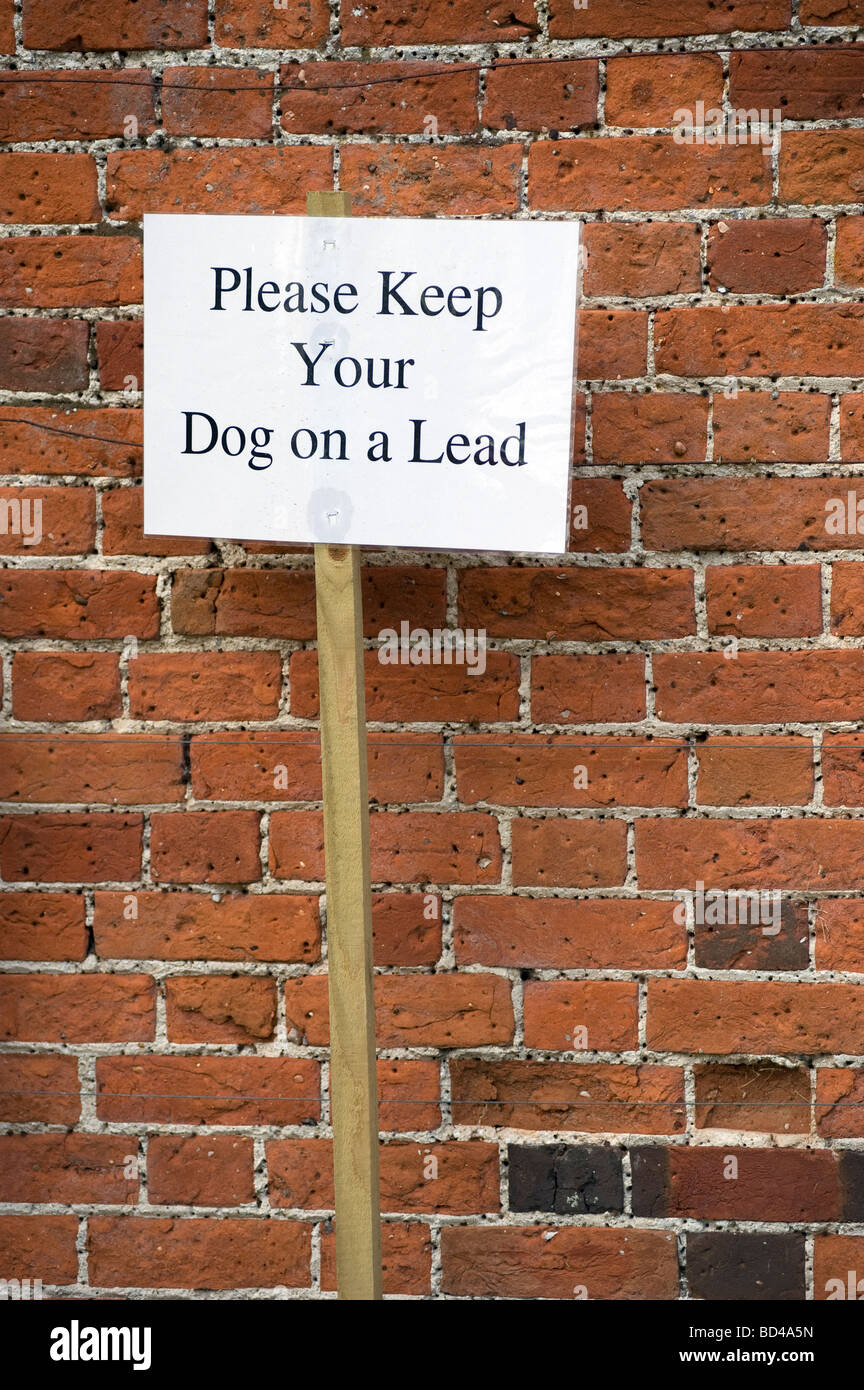 keep dog on lead sign Stock Photo