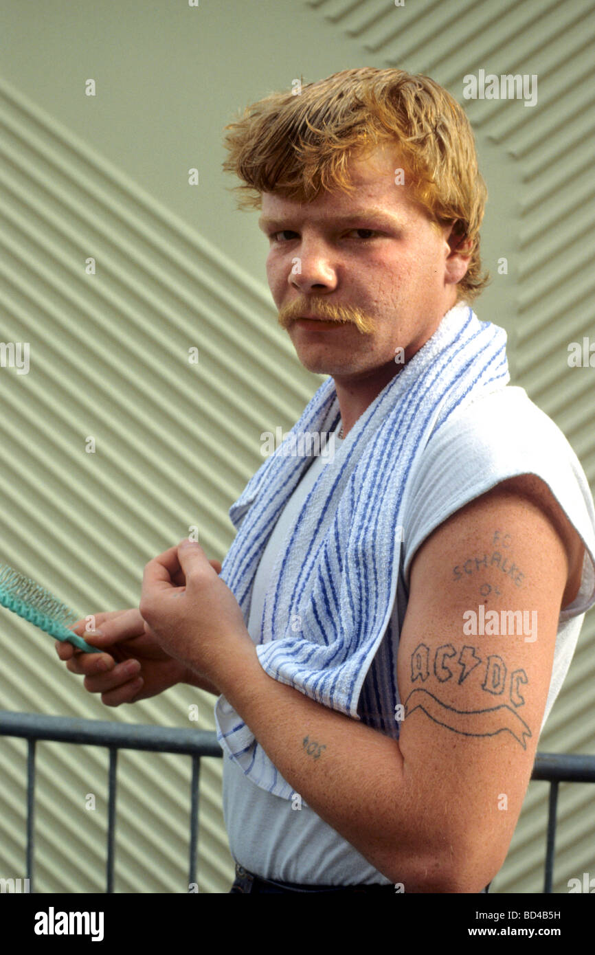 German fans 1990 hi-res stock photography and images - Alamy