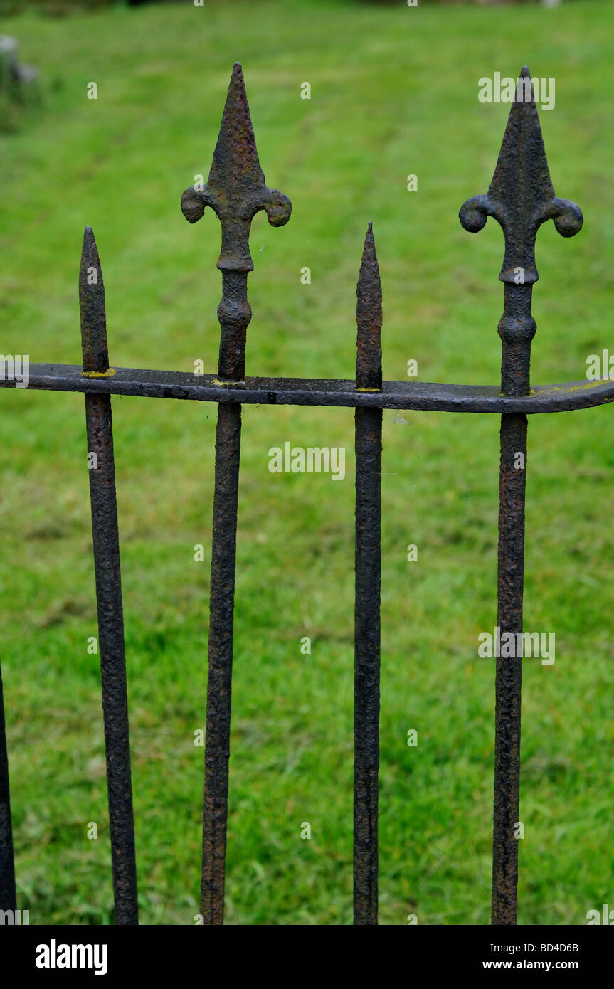 Eight Pointed Railing Boundary railings hi-res stock photography and images - Alamy