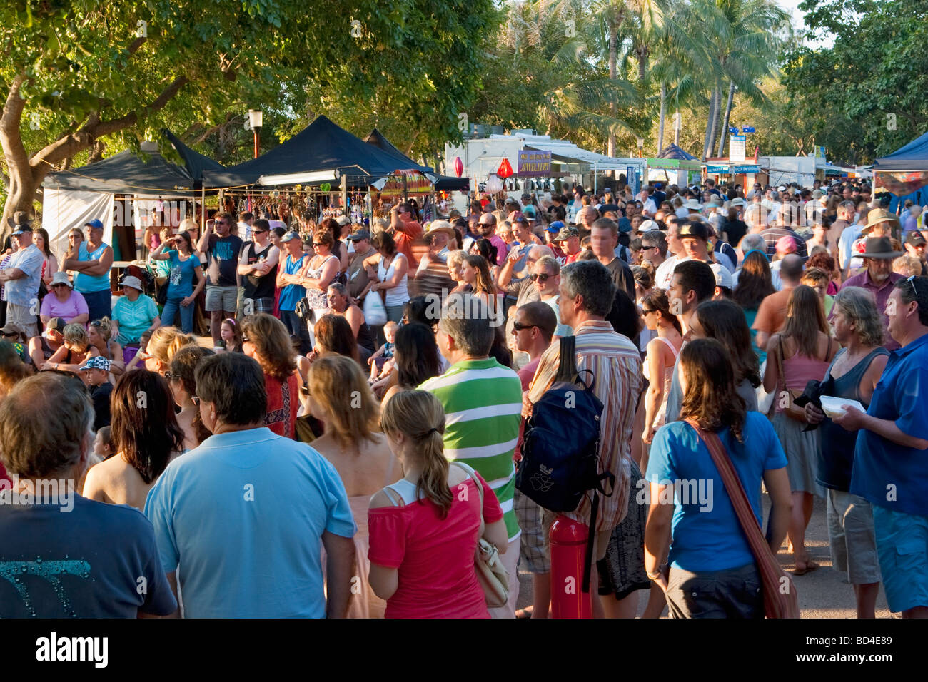 Crowds of people at Mindil Beach Markets in Darwin, Australia Stock Photo Alamy Crowds of people at Mindil Beach Markets in Darwin, Australia Stock Photo Alamy