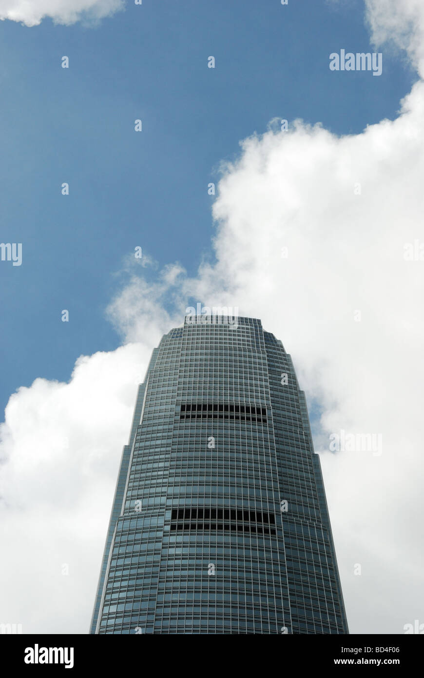 Two international finance centre 2ifc hi-res stock photography and ...