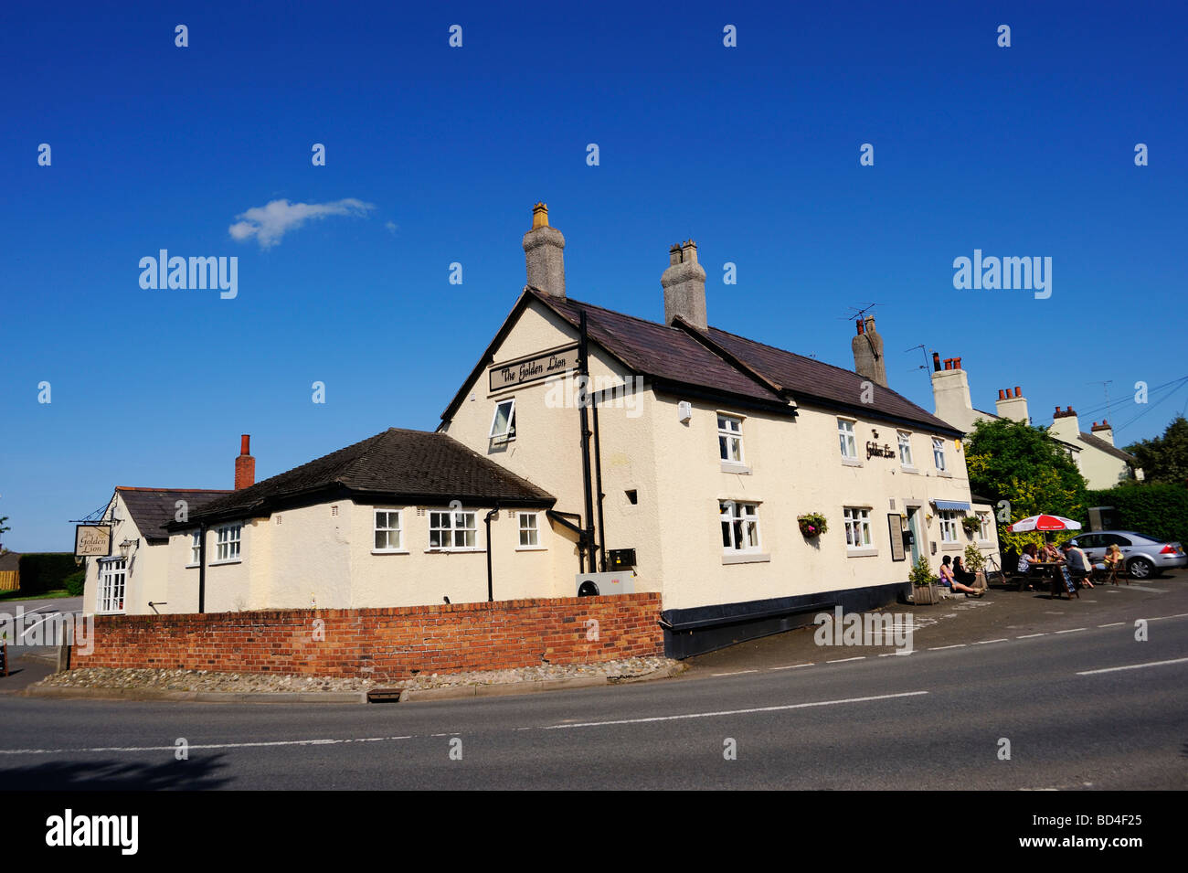 The Golden Lion Public house in Ashton Hayes which aims to be Britains